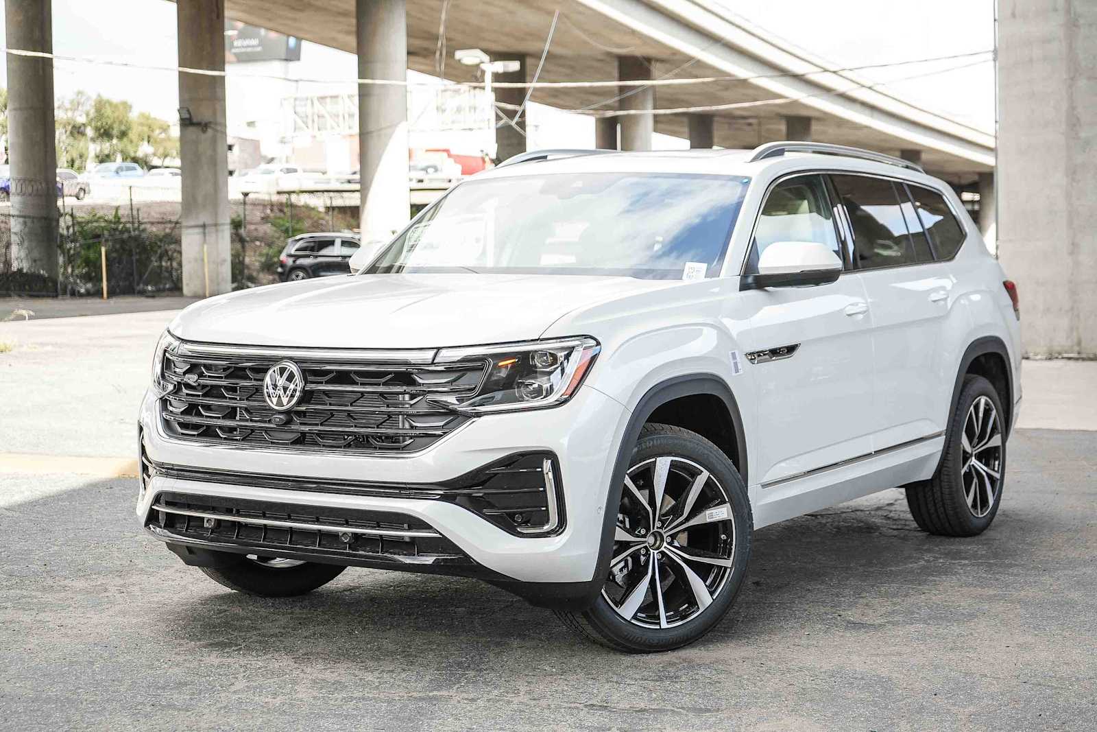 Thumbnail: 2026 Volkswagen Atlas - 1