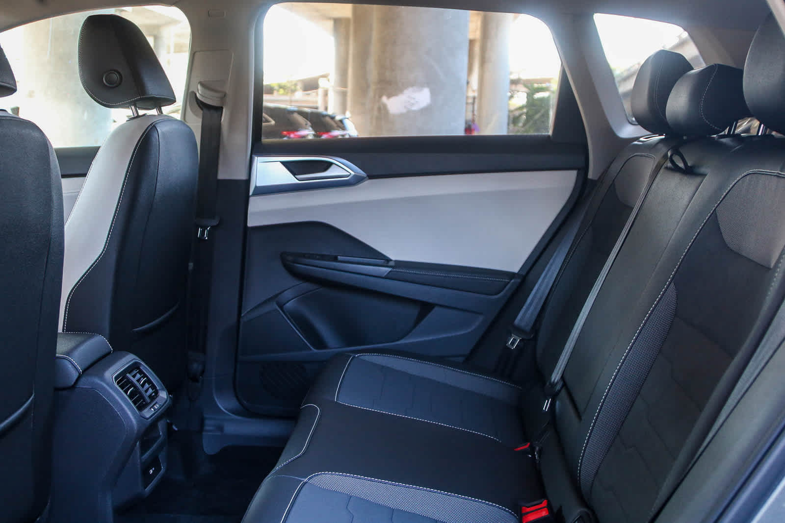 Thumbnail: 2025 Volkswagen Taos - 19