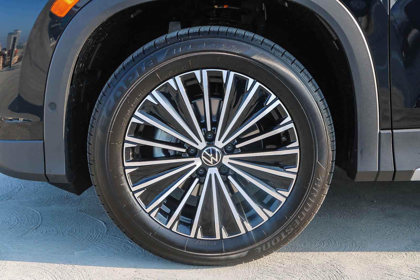 Thumbnail: 2025 Volkswagen Tiguan - 10