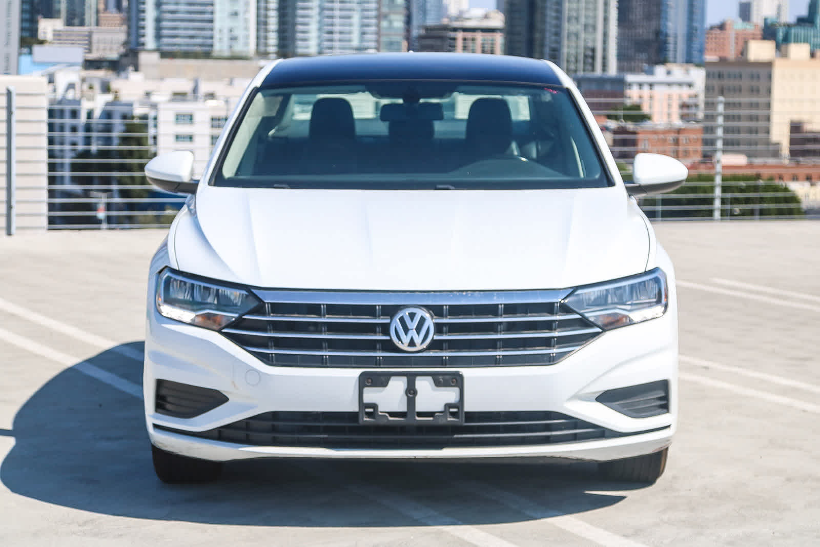 2019 Volkswagen Jetta SE photo 2