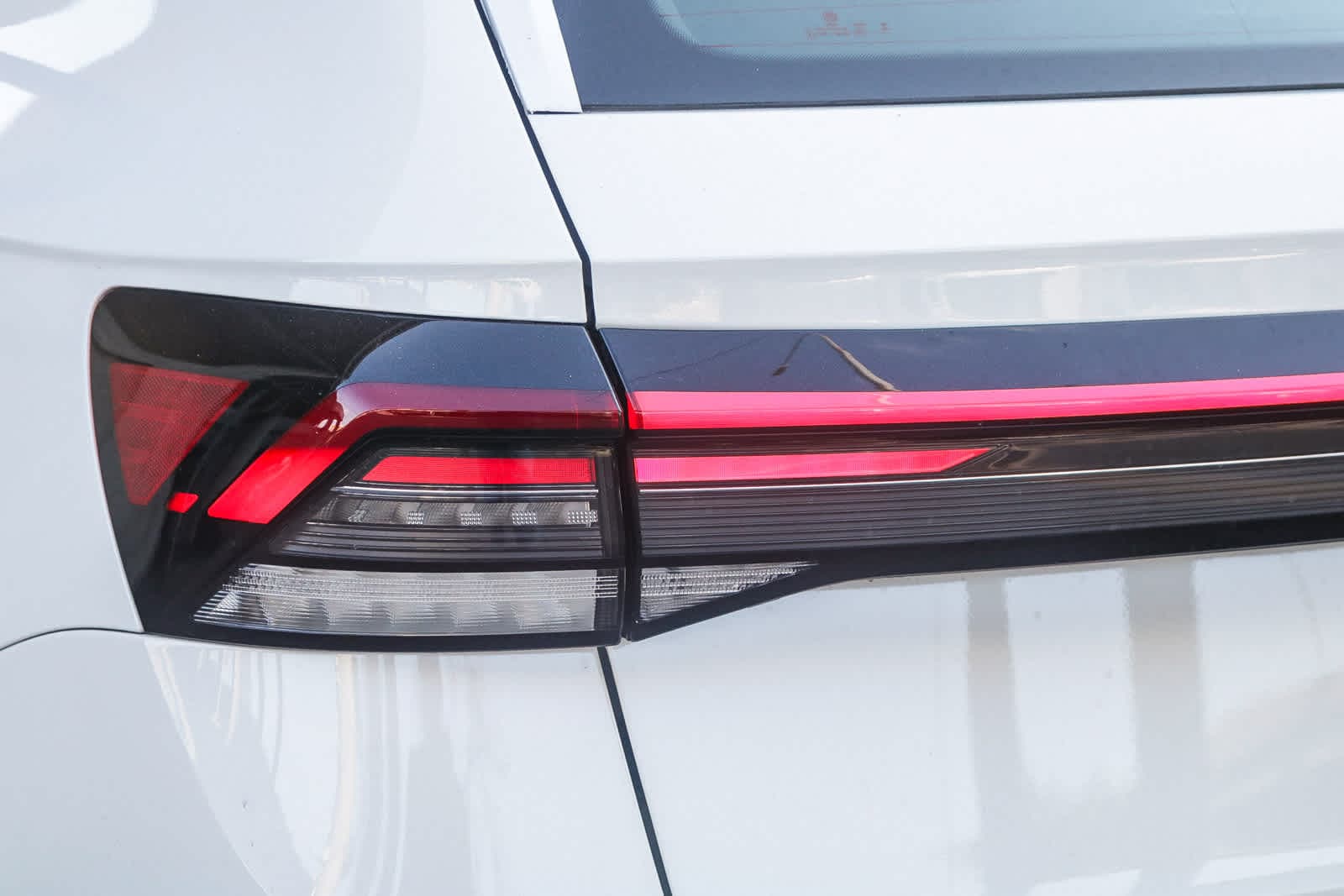 Thumbnail: 2025 Volkswagen Taos - 9