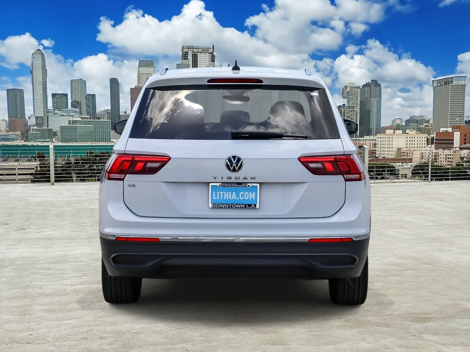 Thumbnail: 2022 Volkswagen Tiguan - 5