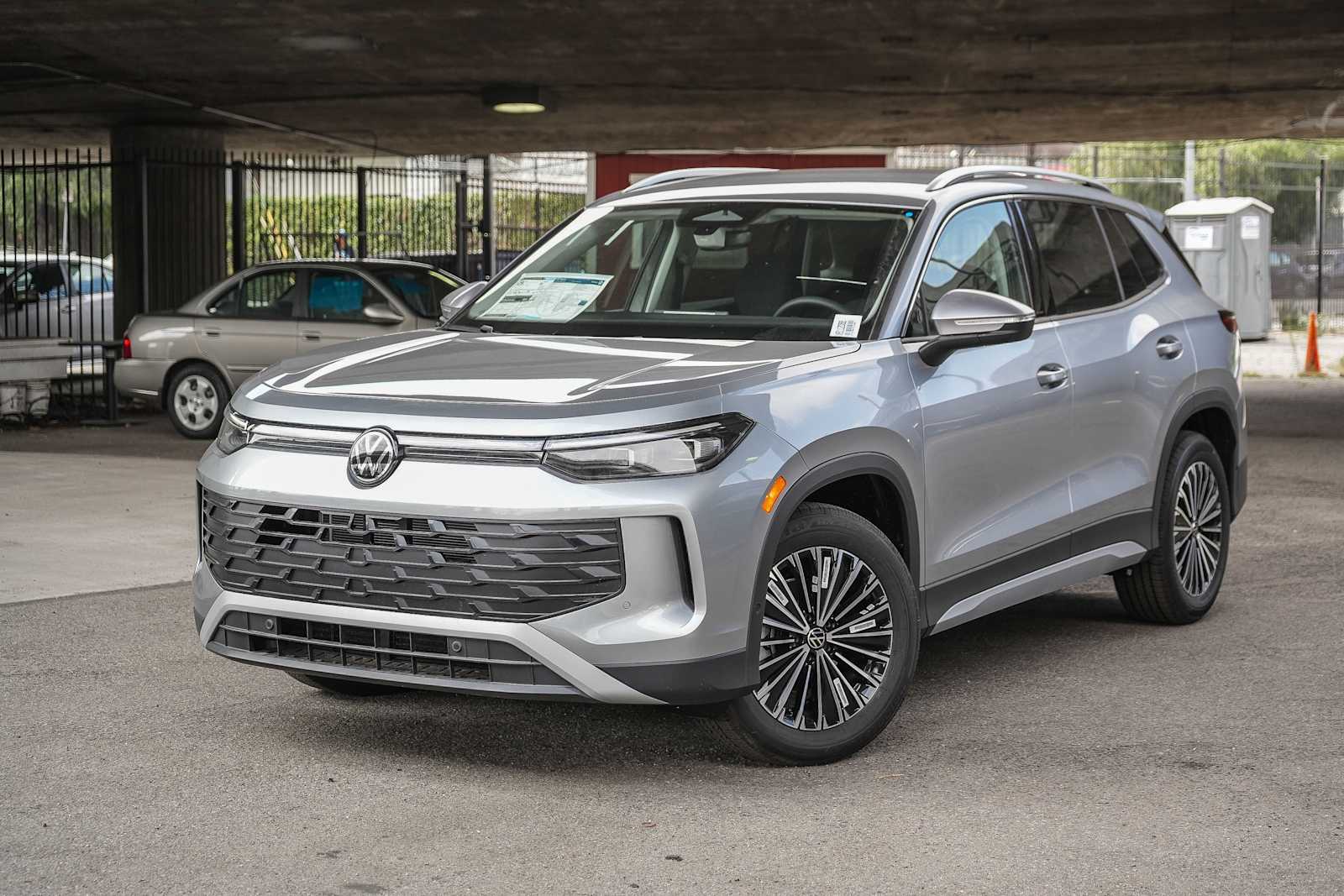 Thumbnail: 2026 Volkswagen Tiguan - 1