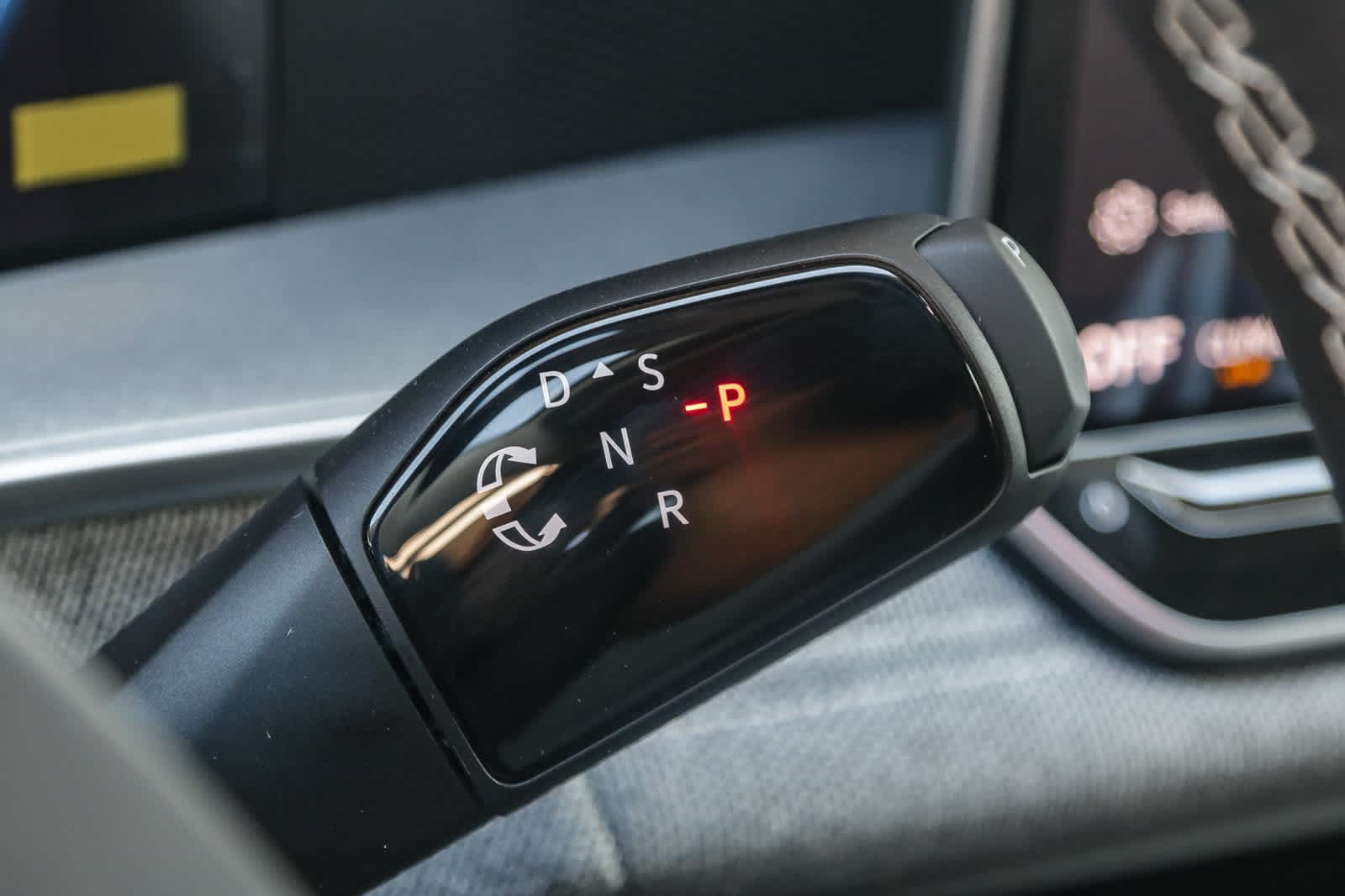 Thumbnail: 2025 Volkswagen Tiguan - 21