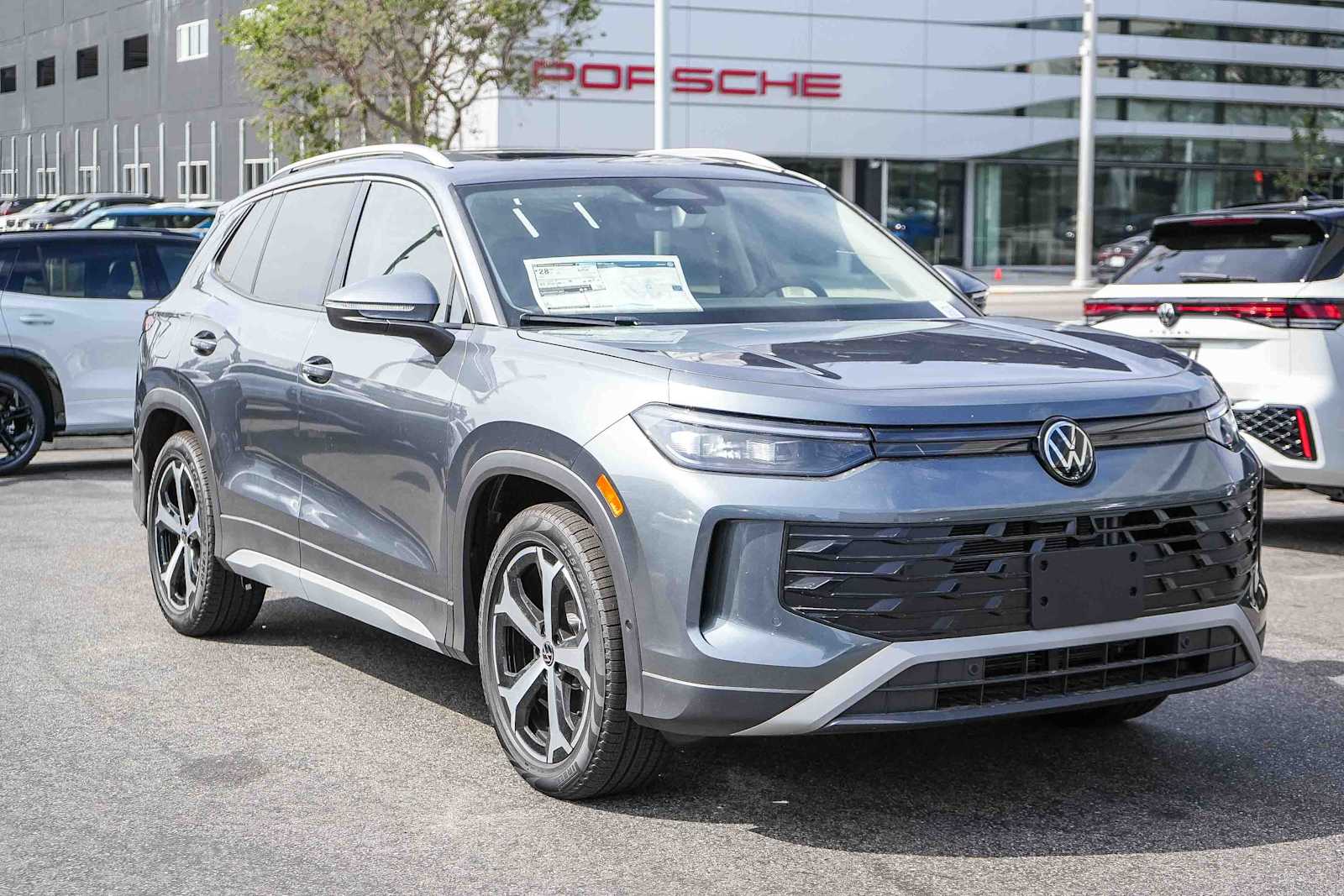Thumbnail: 2026 Volkswagen Tiguan - 3