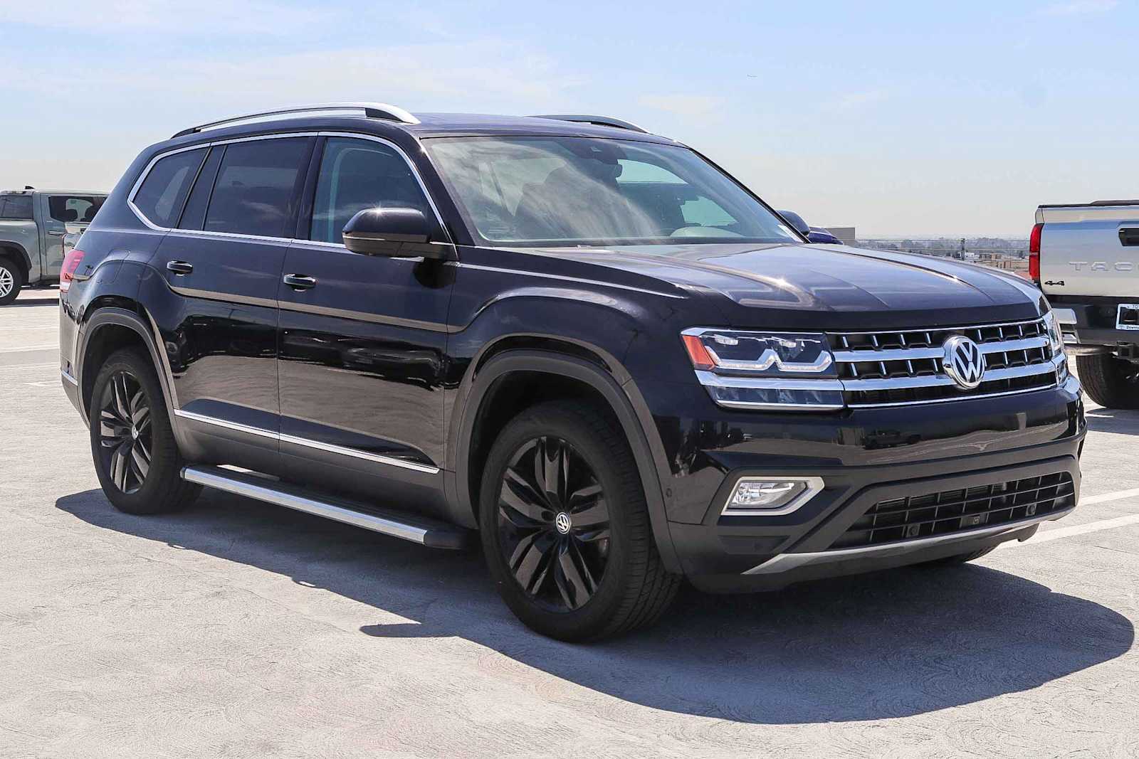 2018 Volkswagen Atlas V6 SEL Premium photo 3