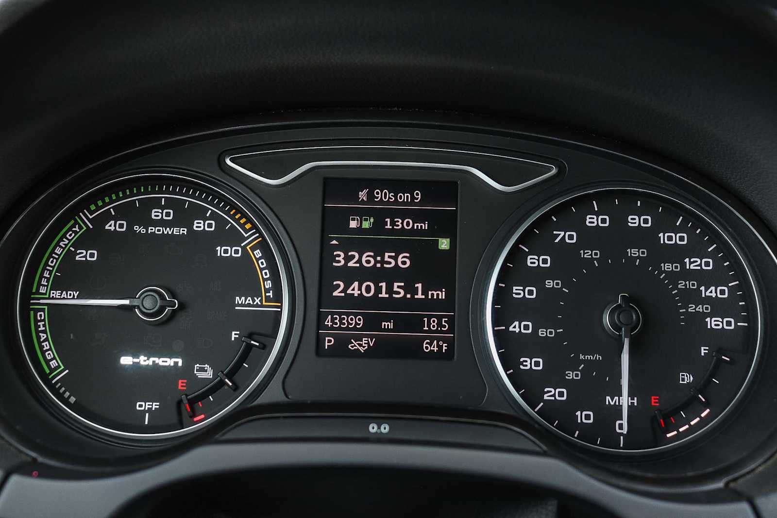 Thumbnail: 2017 Audi A3 e-tron - 24