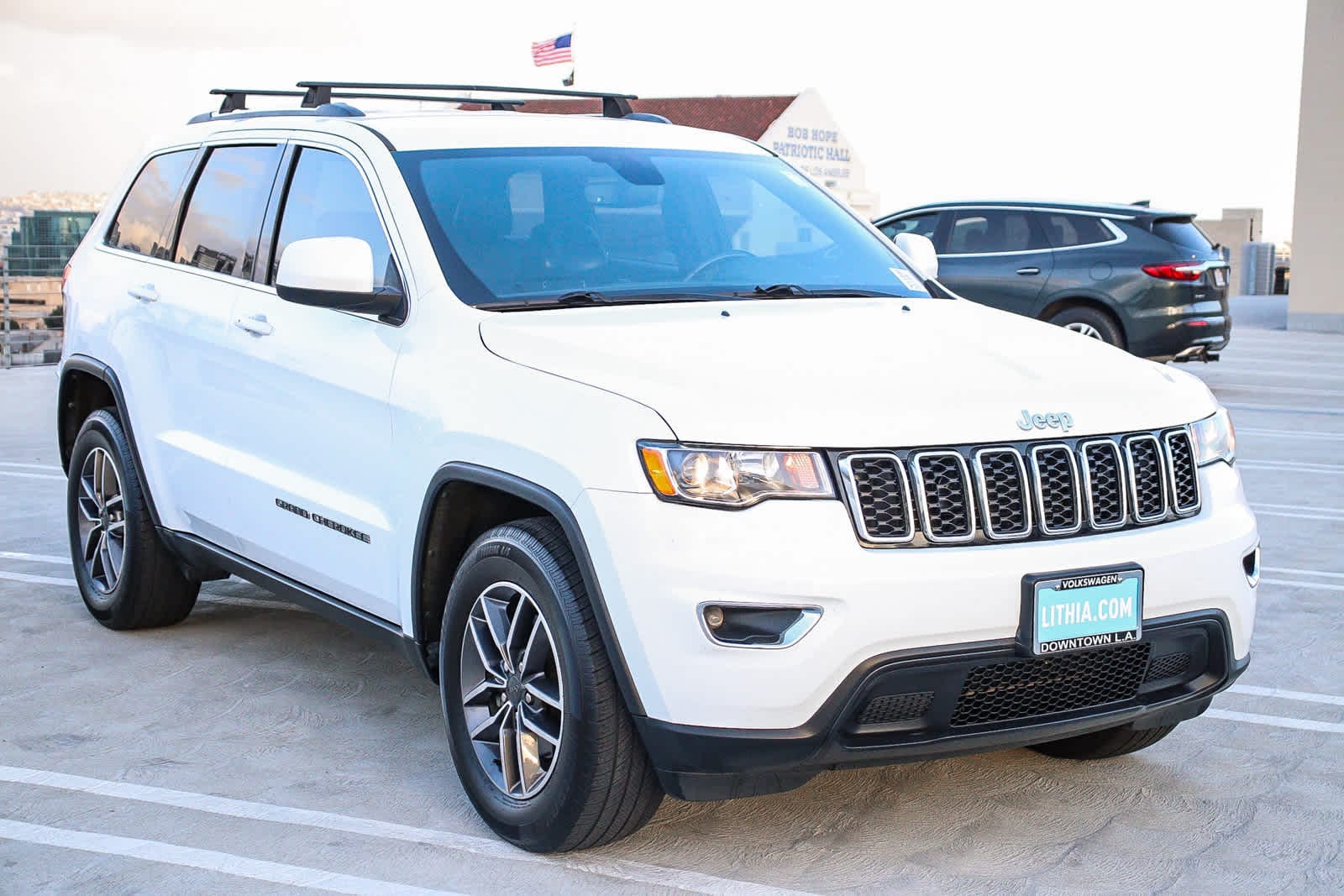 Thumbnail: 2019 Jeep Grand Cherokee - 3
