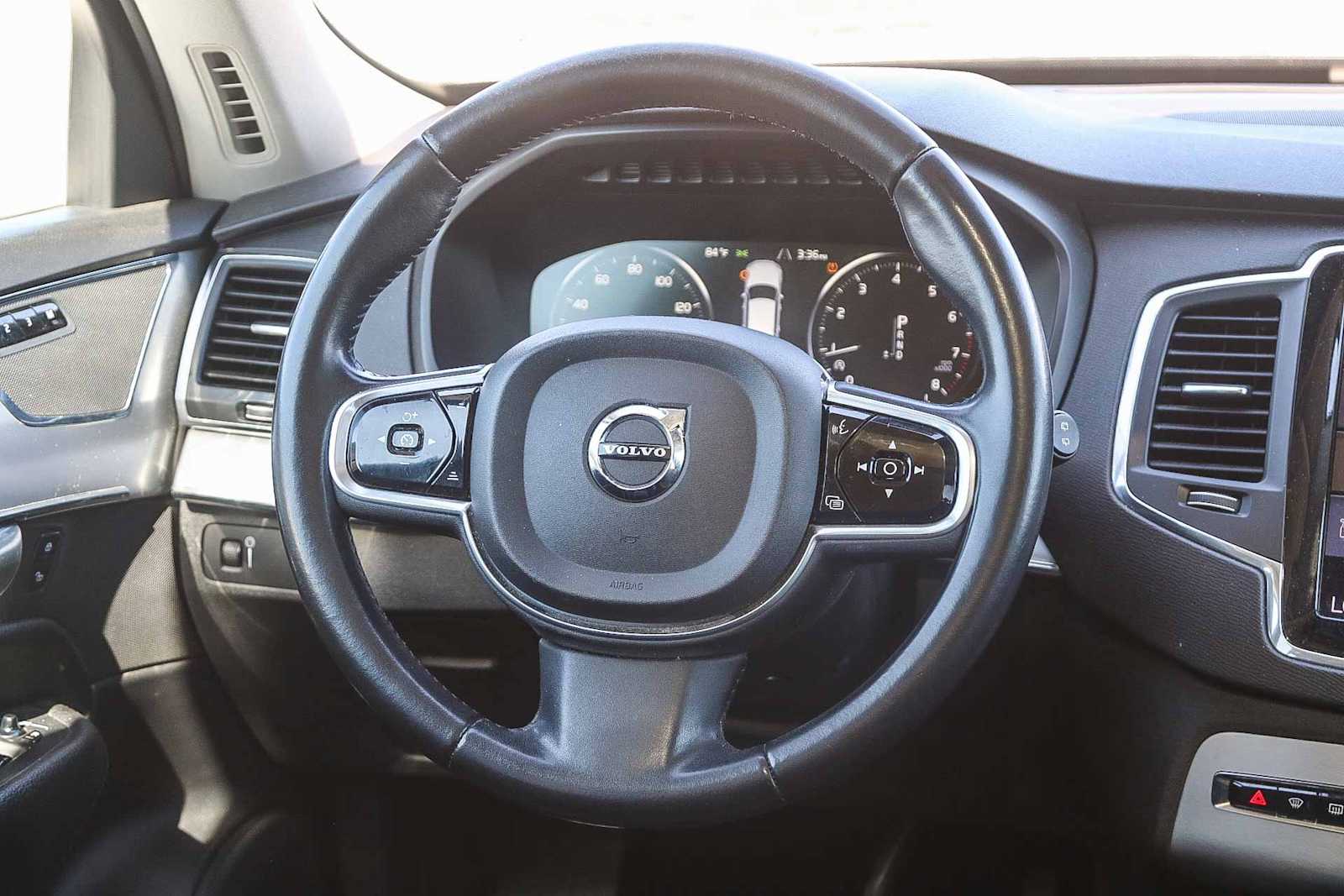 Thumbnail: 2018 Volvo XC90 - 17