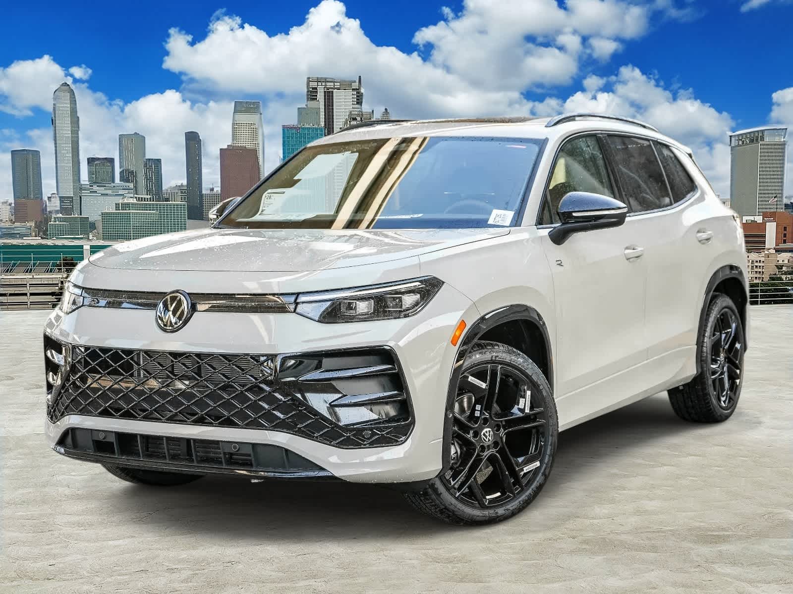 Thumbnail: 2026 Volkswagen Tiguan - 1