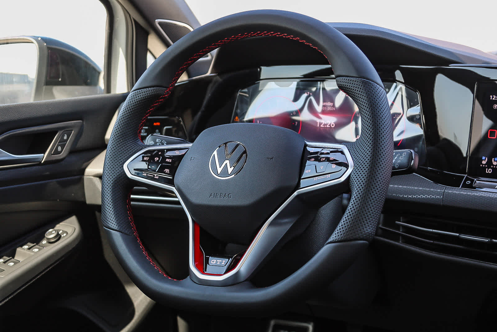 Thumbnail: 2024 Volkswagen Golf - 17