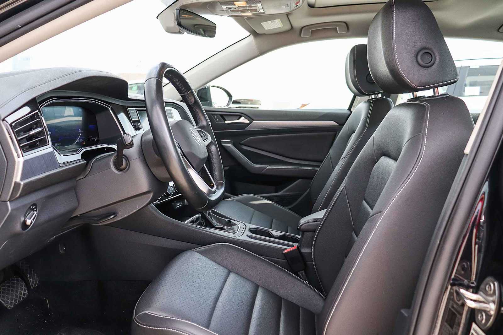 Thumbnail: 2024 Volkswagen Jetta - 15