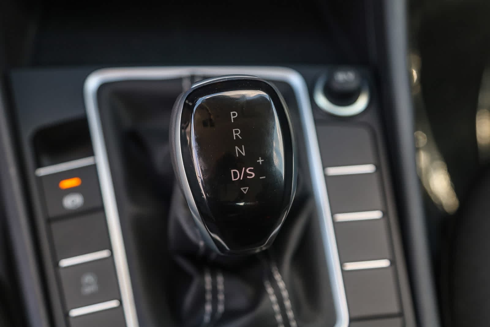 Thumbnail: 2025 Volkswagen Jetta - 21