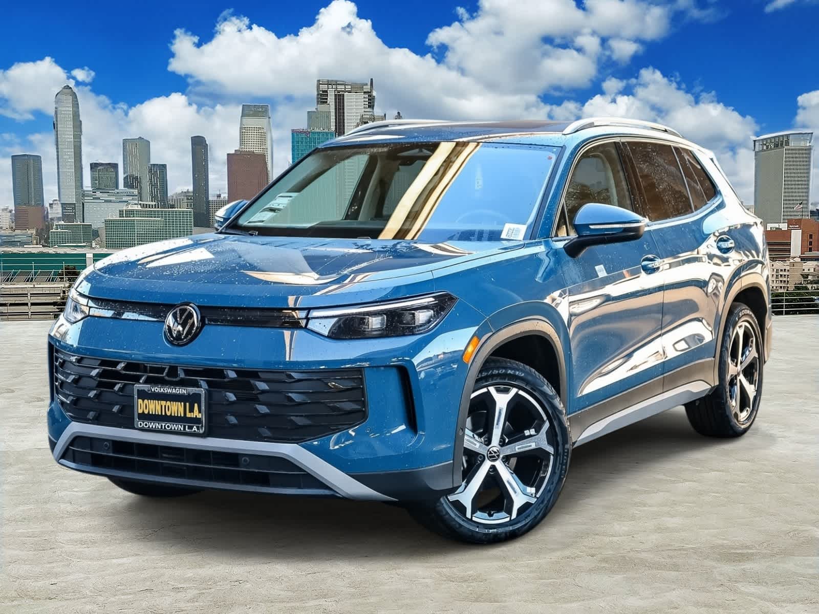 Thumbnail: 2026 Volkswagen Tiguan - 1