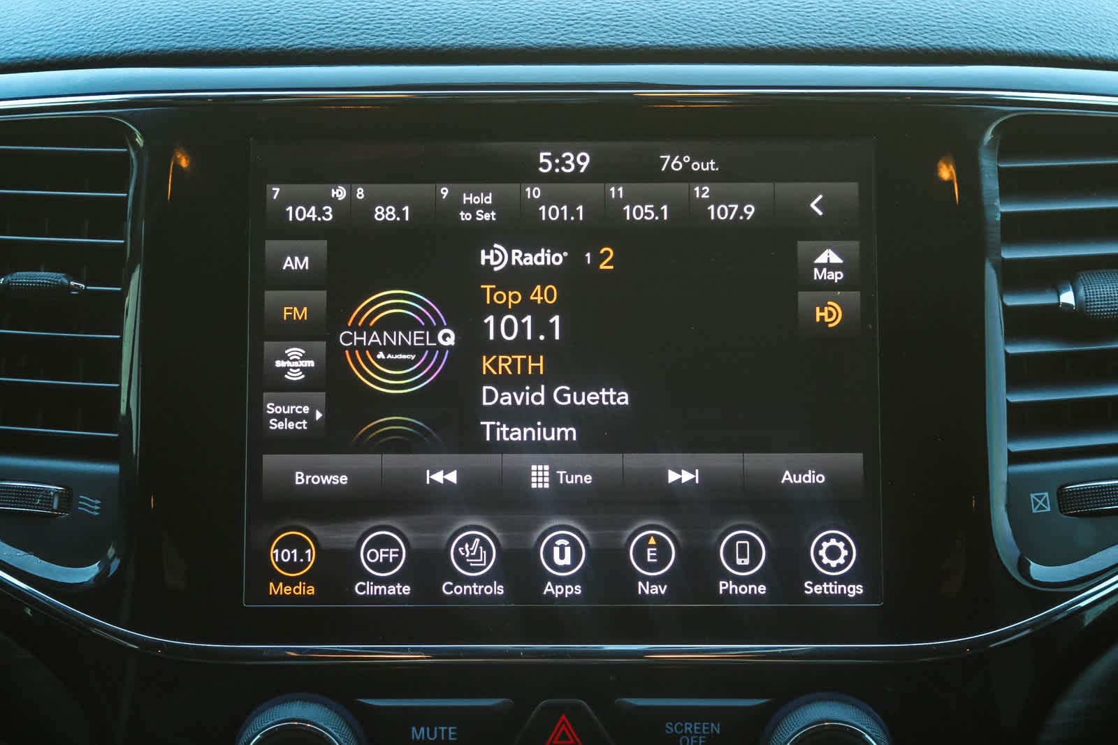 Thumbnail: 2020 Jeep Grand Cherokee - 14