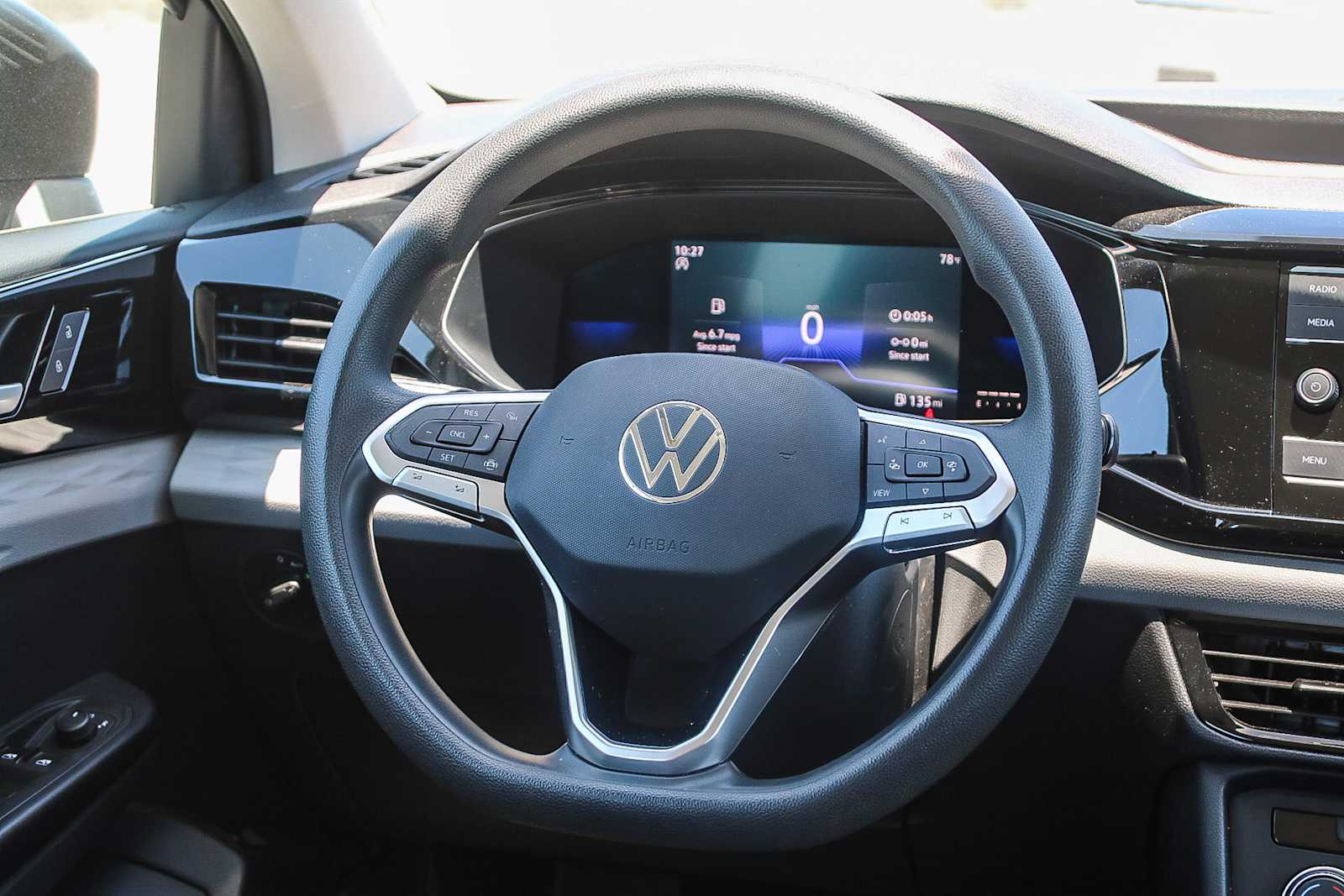 Thumbnail: 2022 Volkswagen Taos - 19