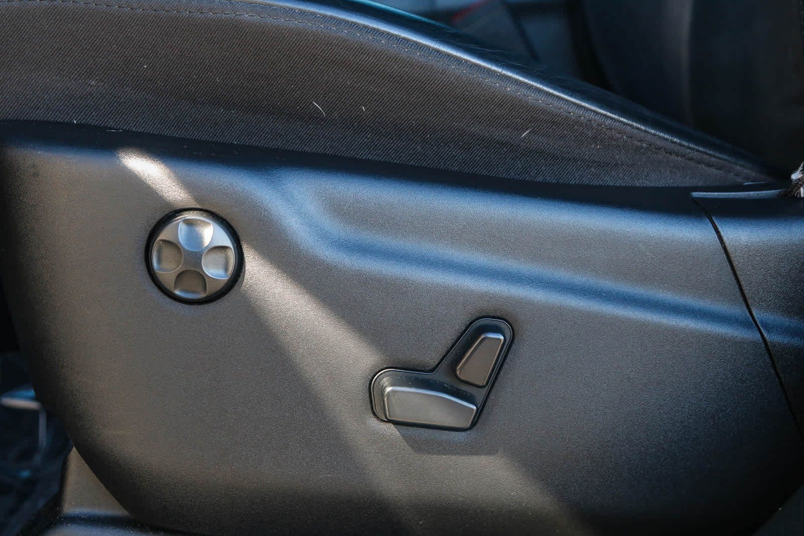 Thumbnail: 2020 Jeep Grand Cherokee - 20