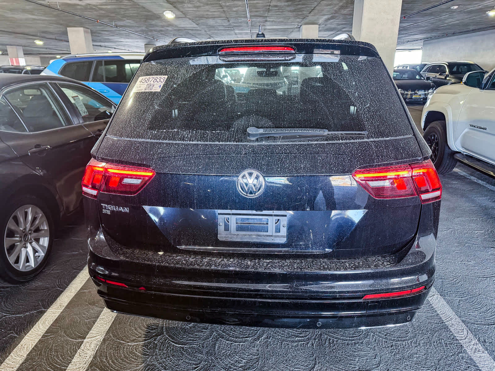 Thumbnail: 2021 Volkswagen Tiguan - 6