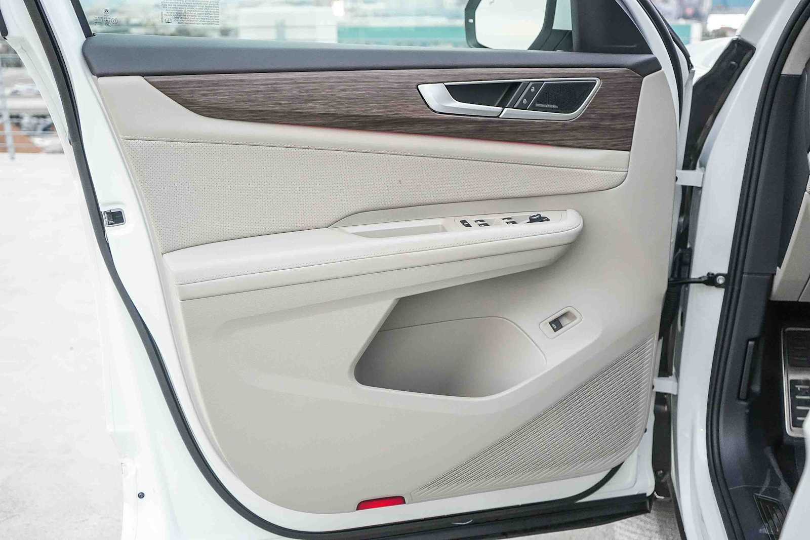 Thumbnail: 2025 Volkswagen Atlas - 24