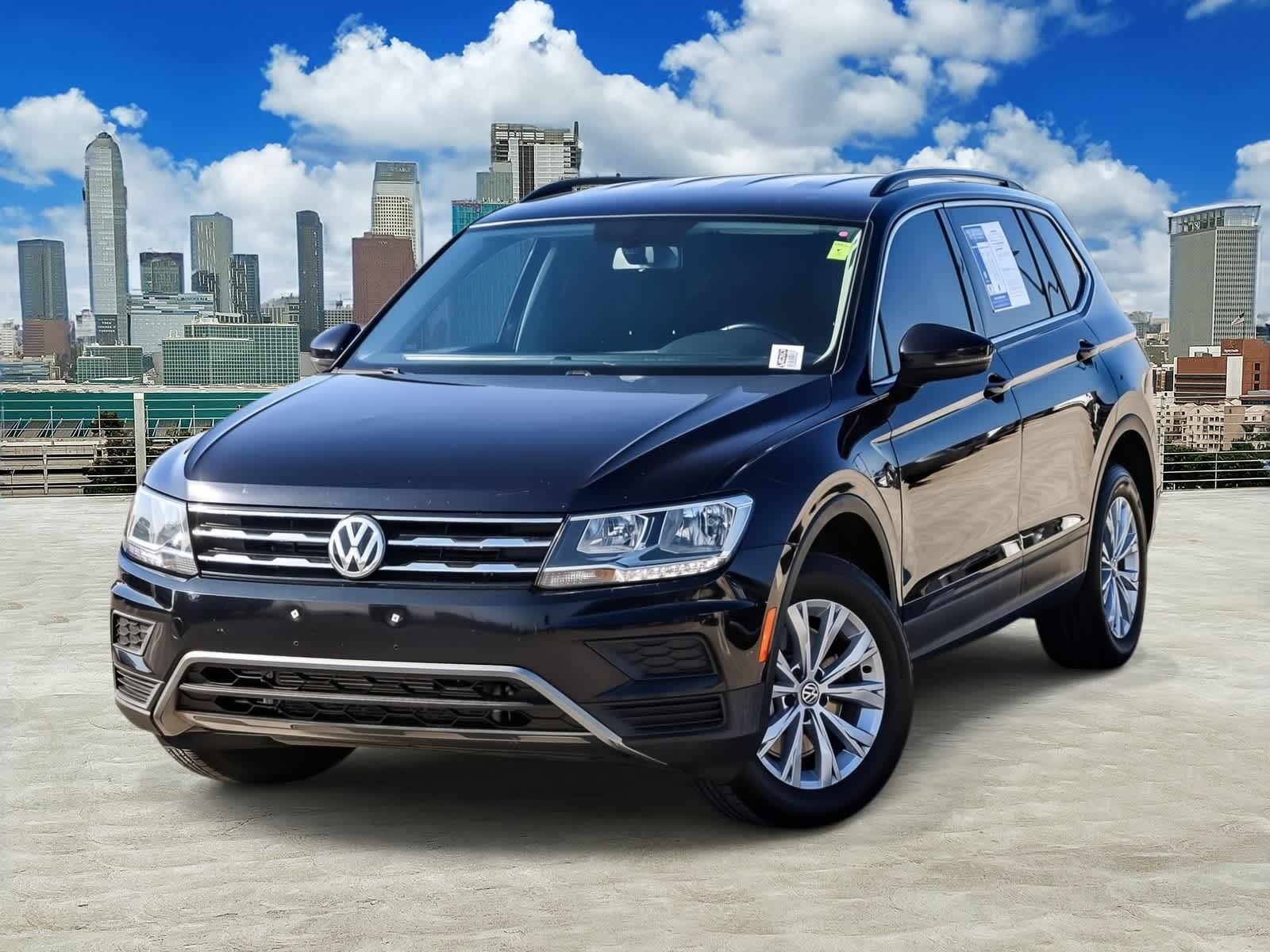 2019 Volkswagen Tiguan SE -
                  Los Angeles, CA