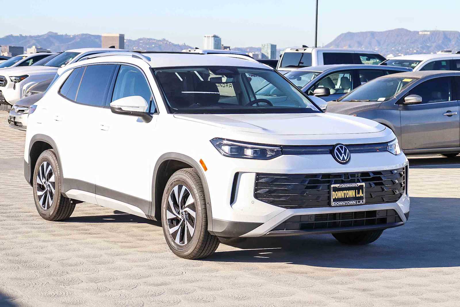 Thumbnail: 2026 Volkswagen Tiguan - 3