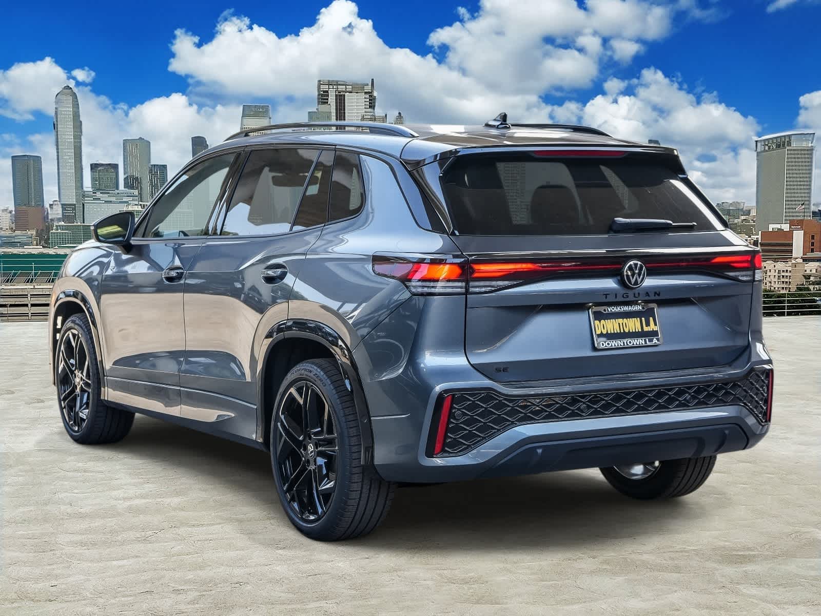 Thumbnail: 2026 Volkswagen Tiguan - 6