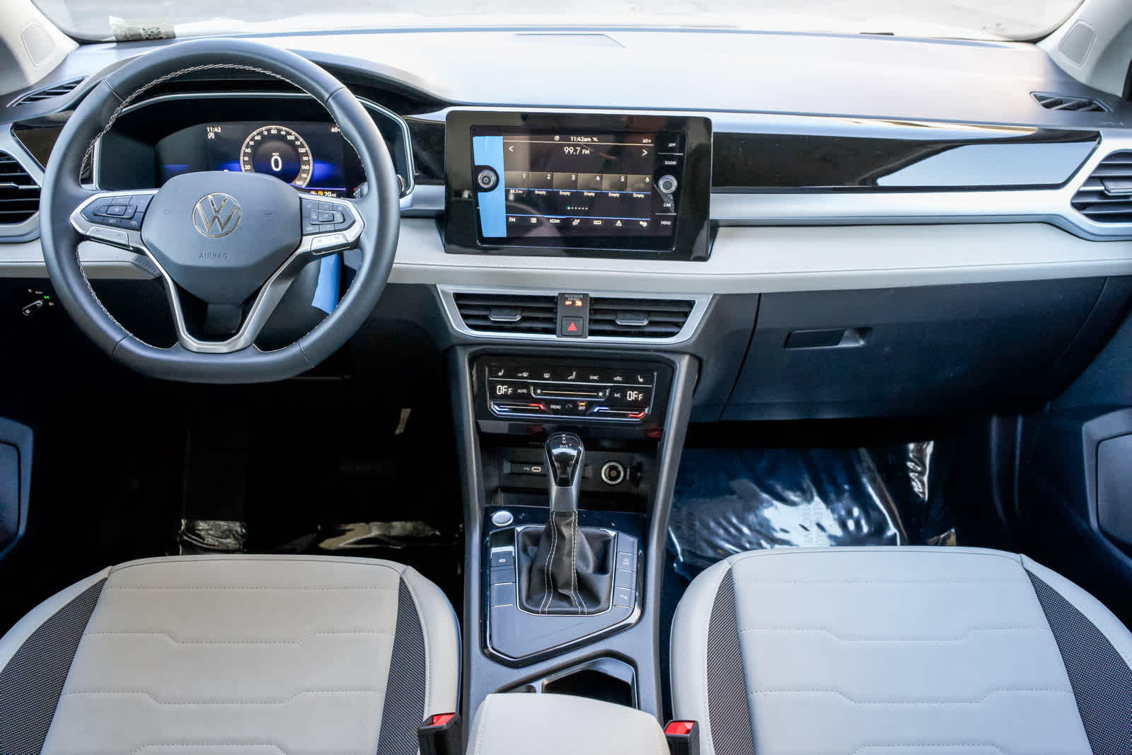 Thumbnail: 2026 Volkswagen Taos - 14