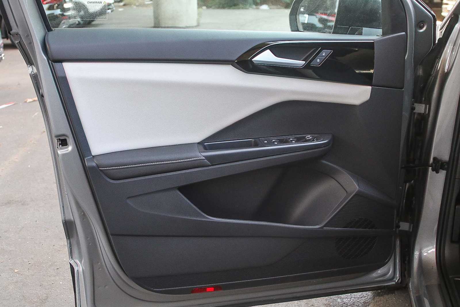 Thumbnail: 2025 Volkswagen Taos - 23