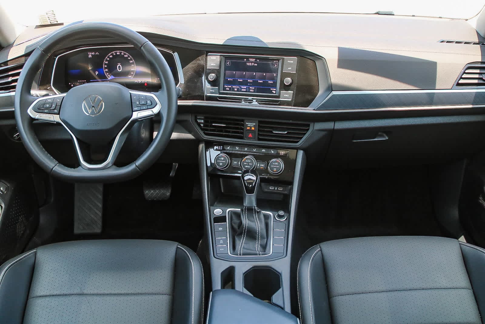 2024 Volkswagen Jetta SE 13