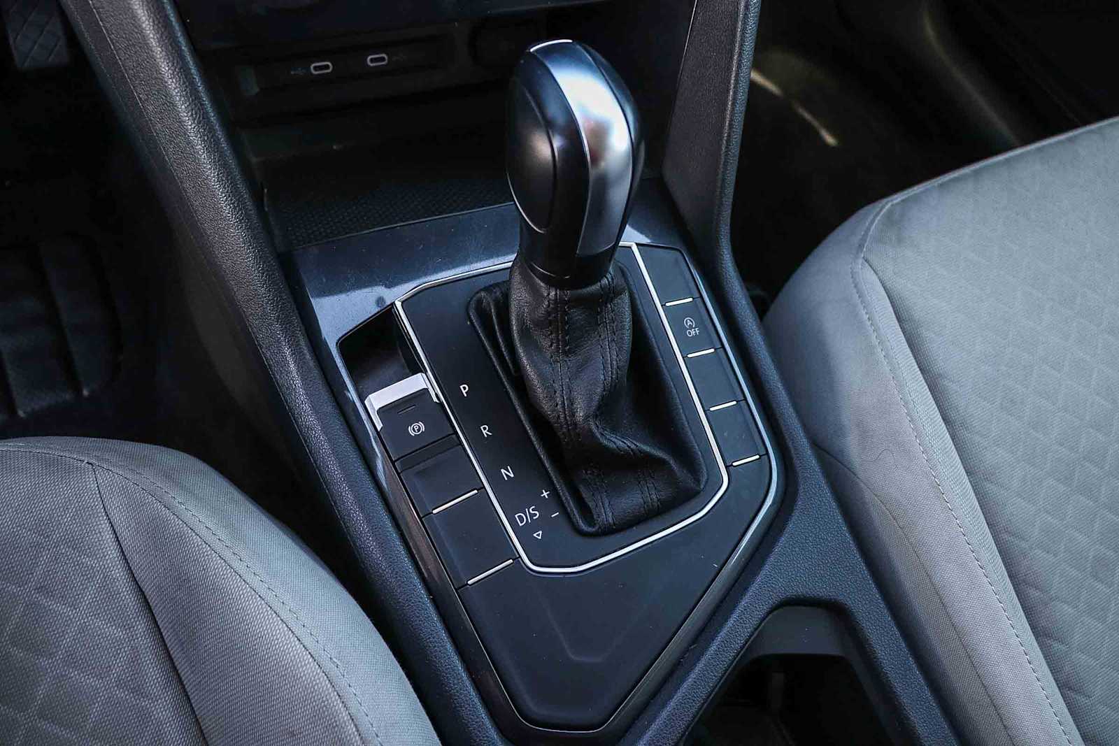 Thumbnail: 2020 Volkswagen Tiguan - 18