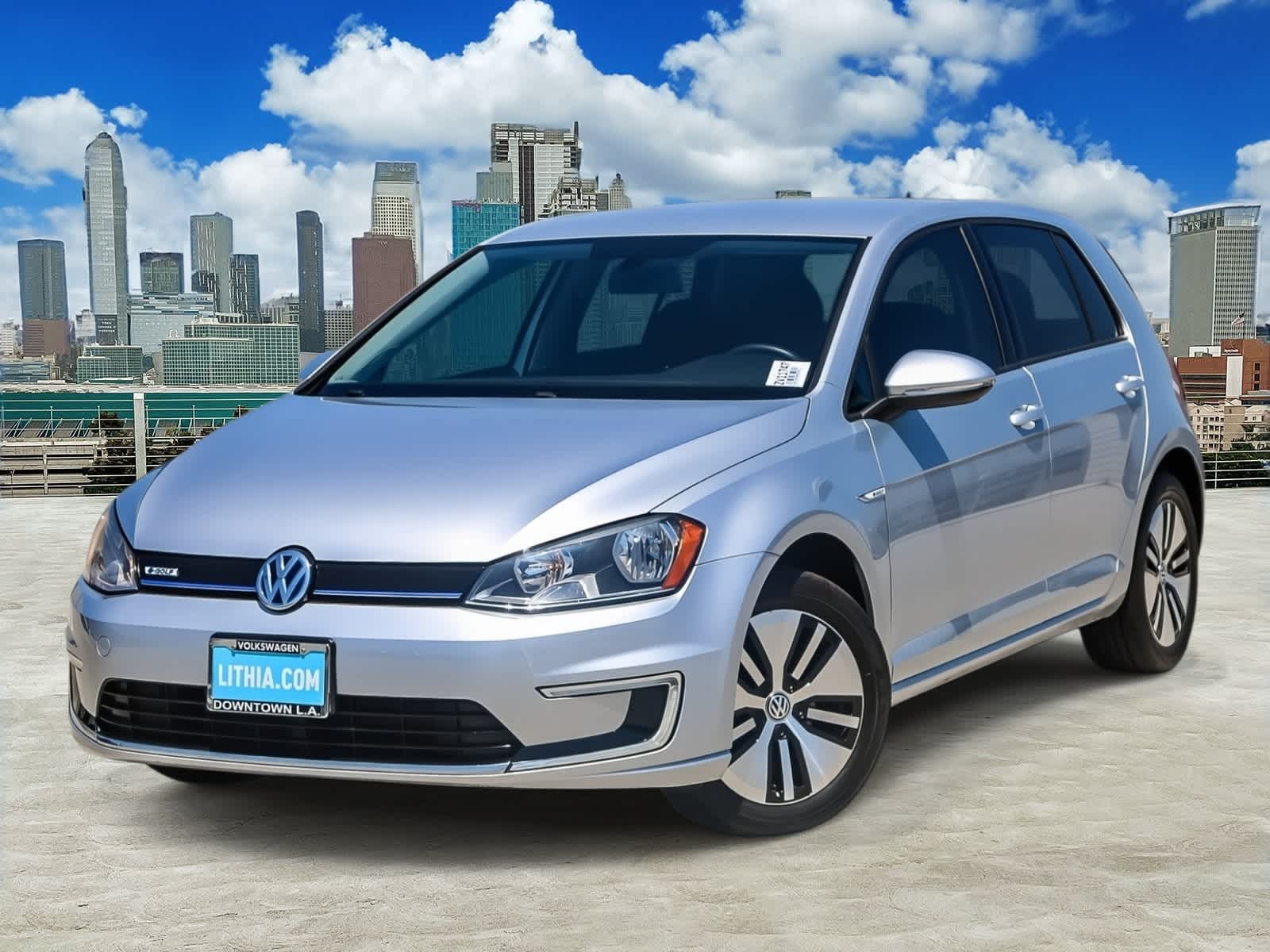 2016 Volkswagen e-Golf SE -
                  Los Angeles, CA