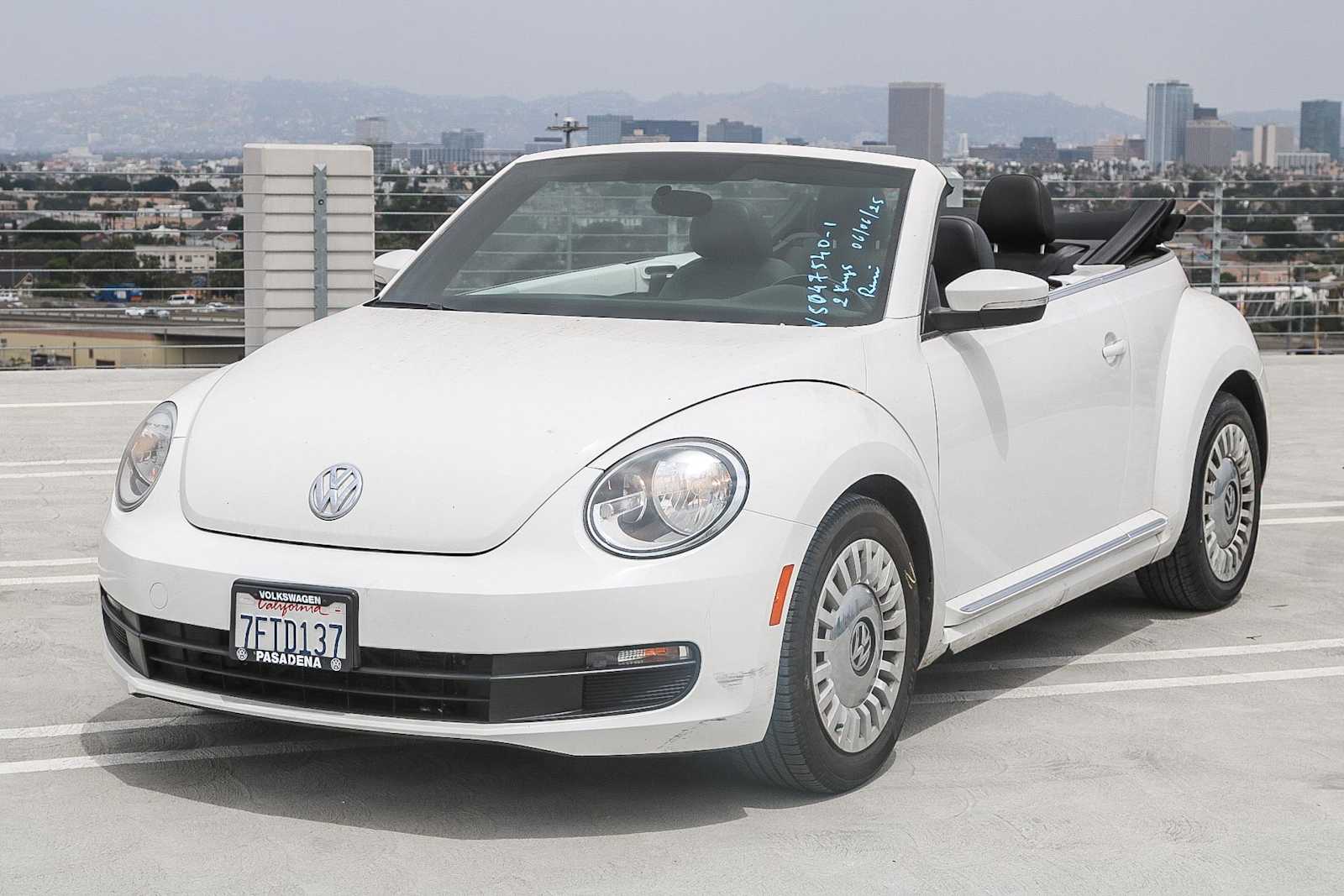 Thumbnail: 2014 Volkswagen Beetle - 13