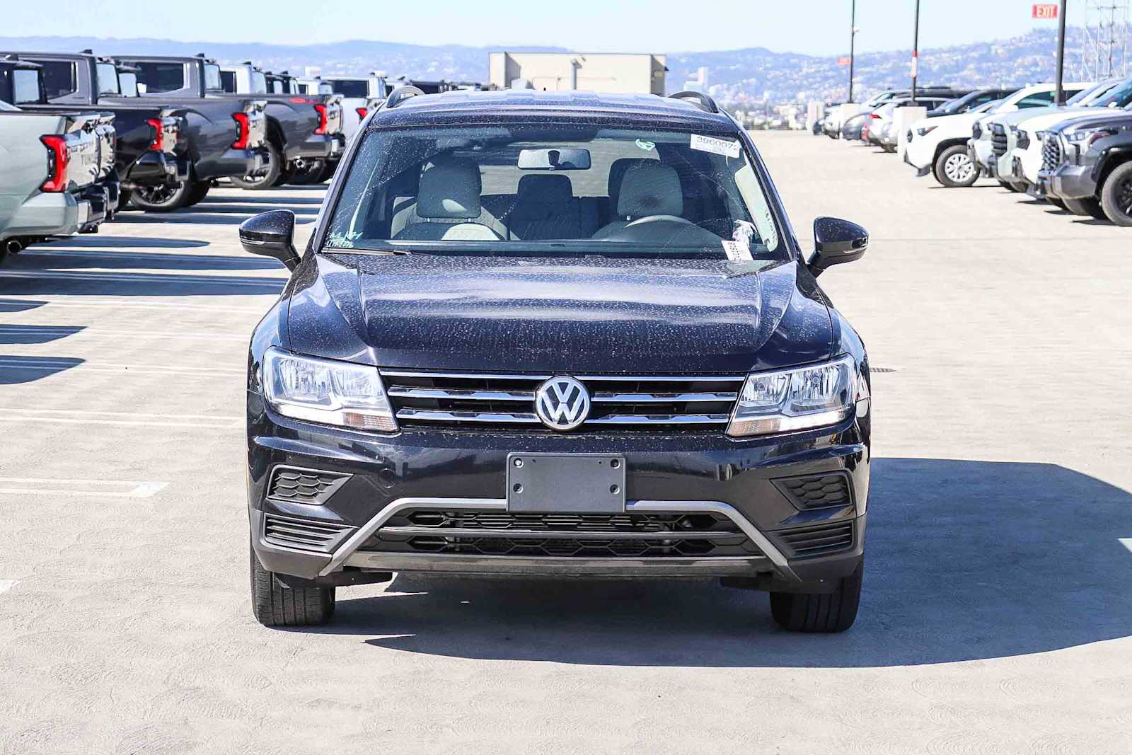 Thumbnail: 2020 Volkswagen Tiguan - 2