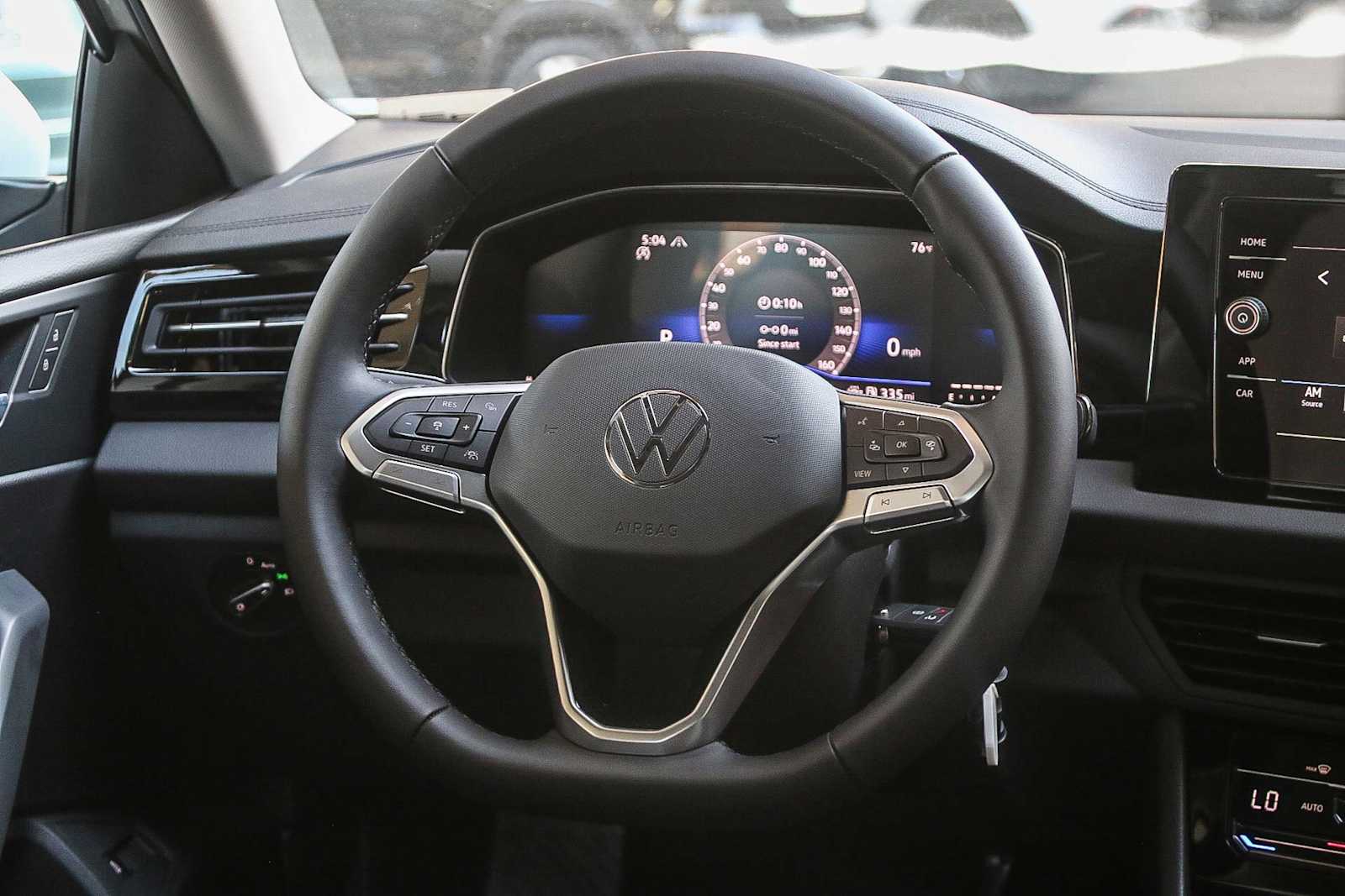 Thumbnail: 2025 Volkswagen Jetta - 16