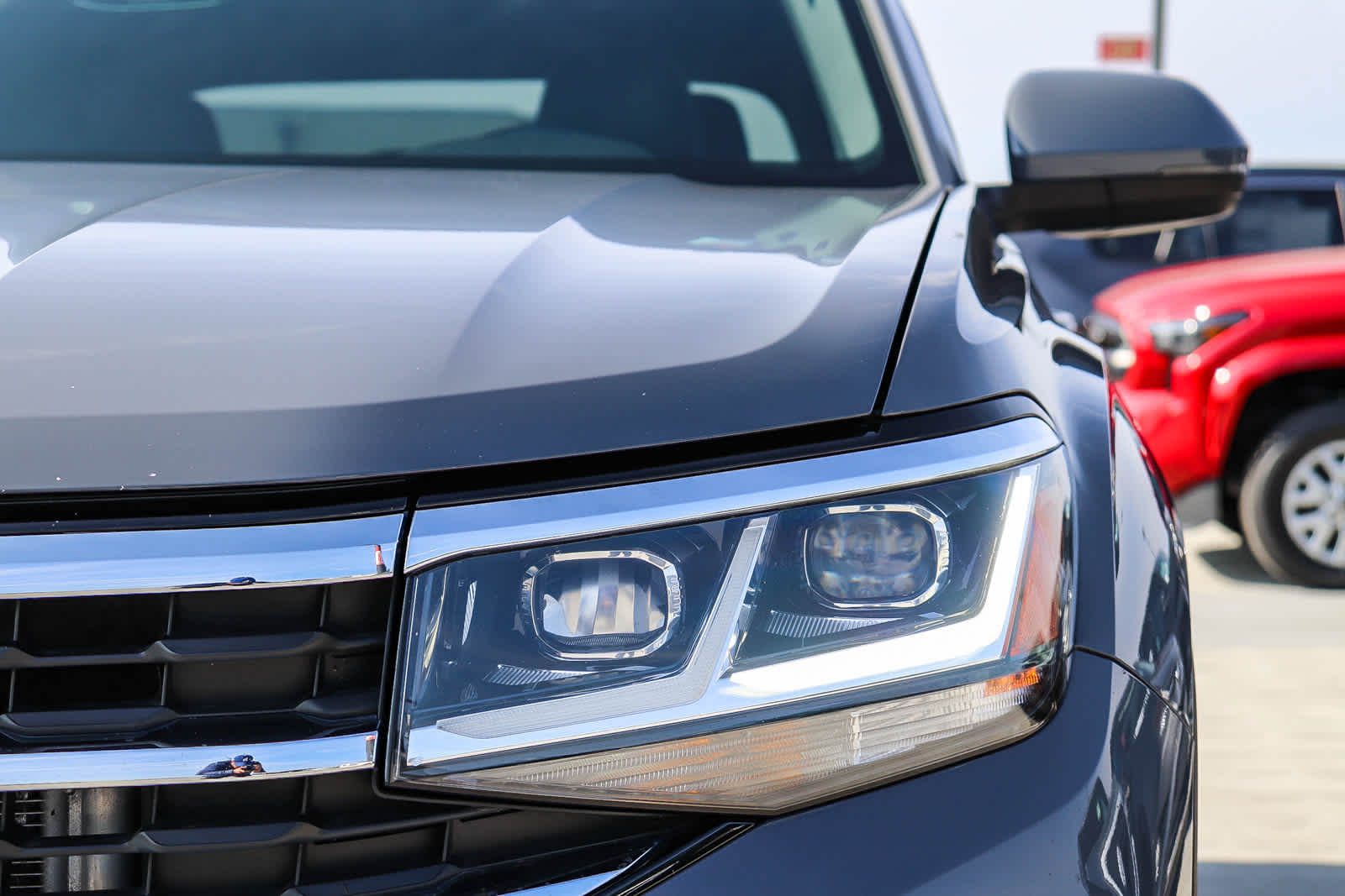 2021 Volkswagen Atlas Cross Sport V6 SE Technology R-Line photo 3