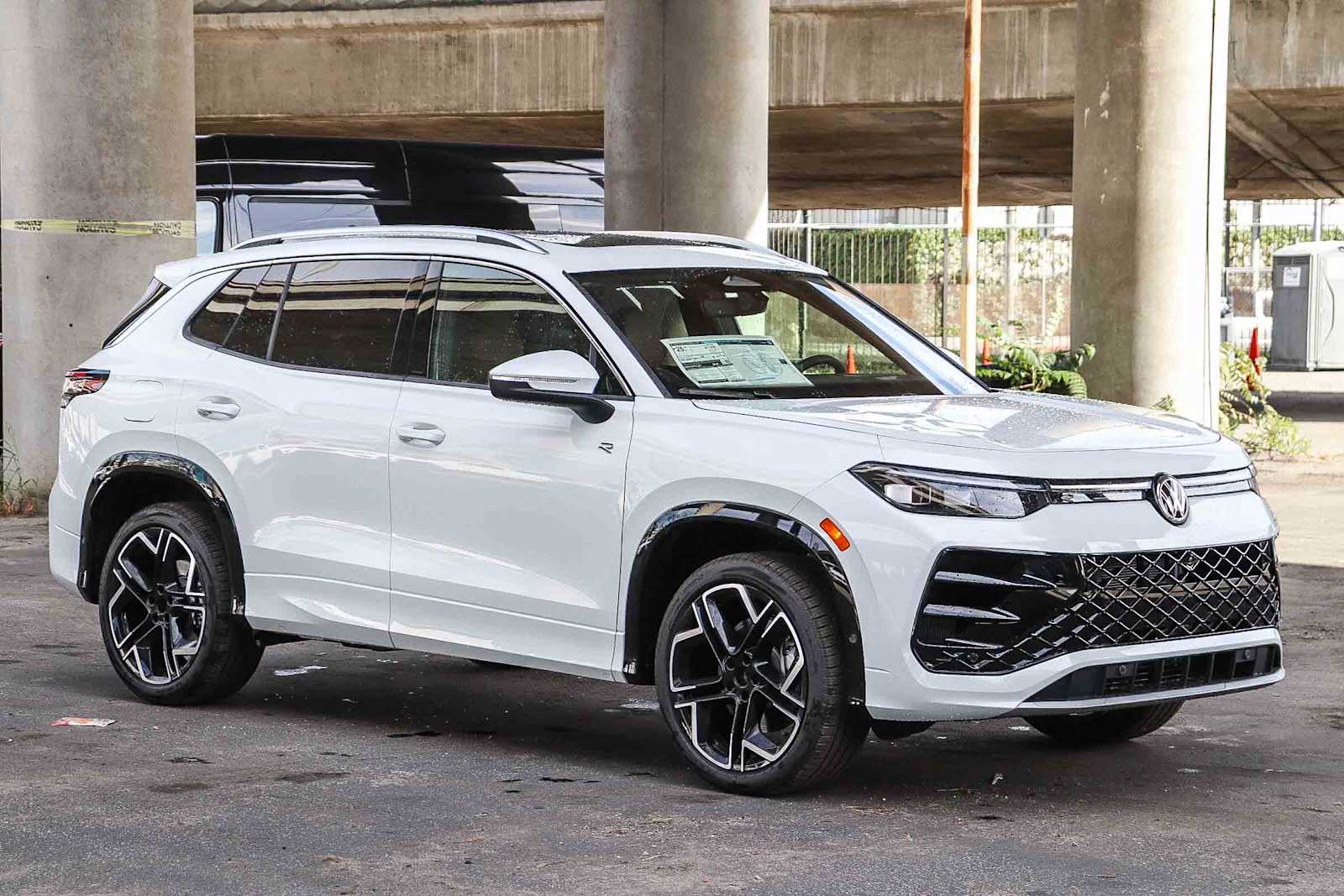 Thumbnail: 2026 Volkswagen Tiguan - 3