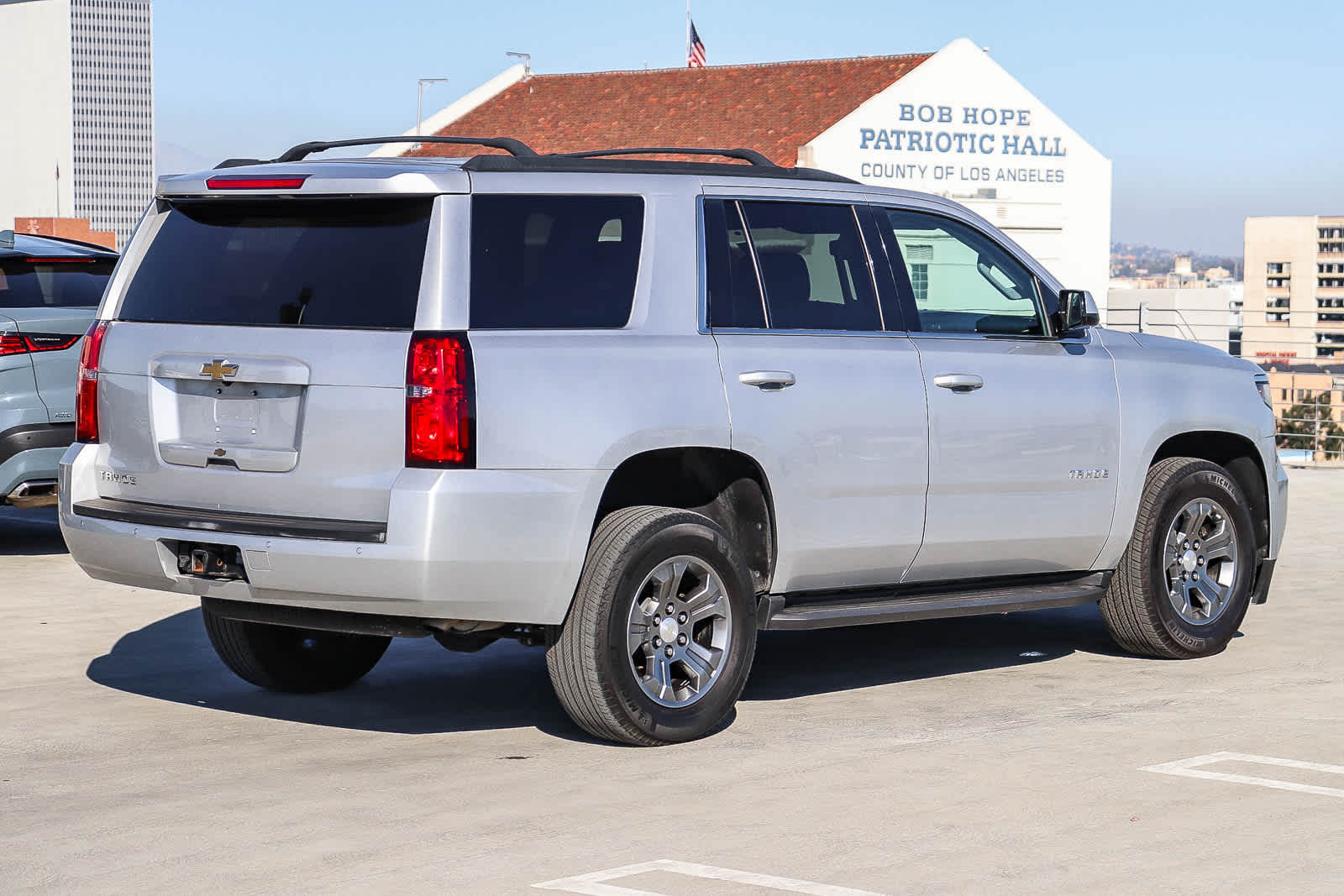 Thumbnail: 2020 Chevrolet Tahoe - 3