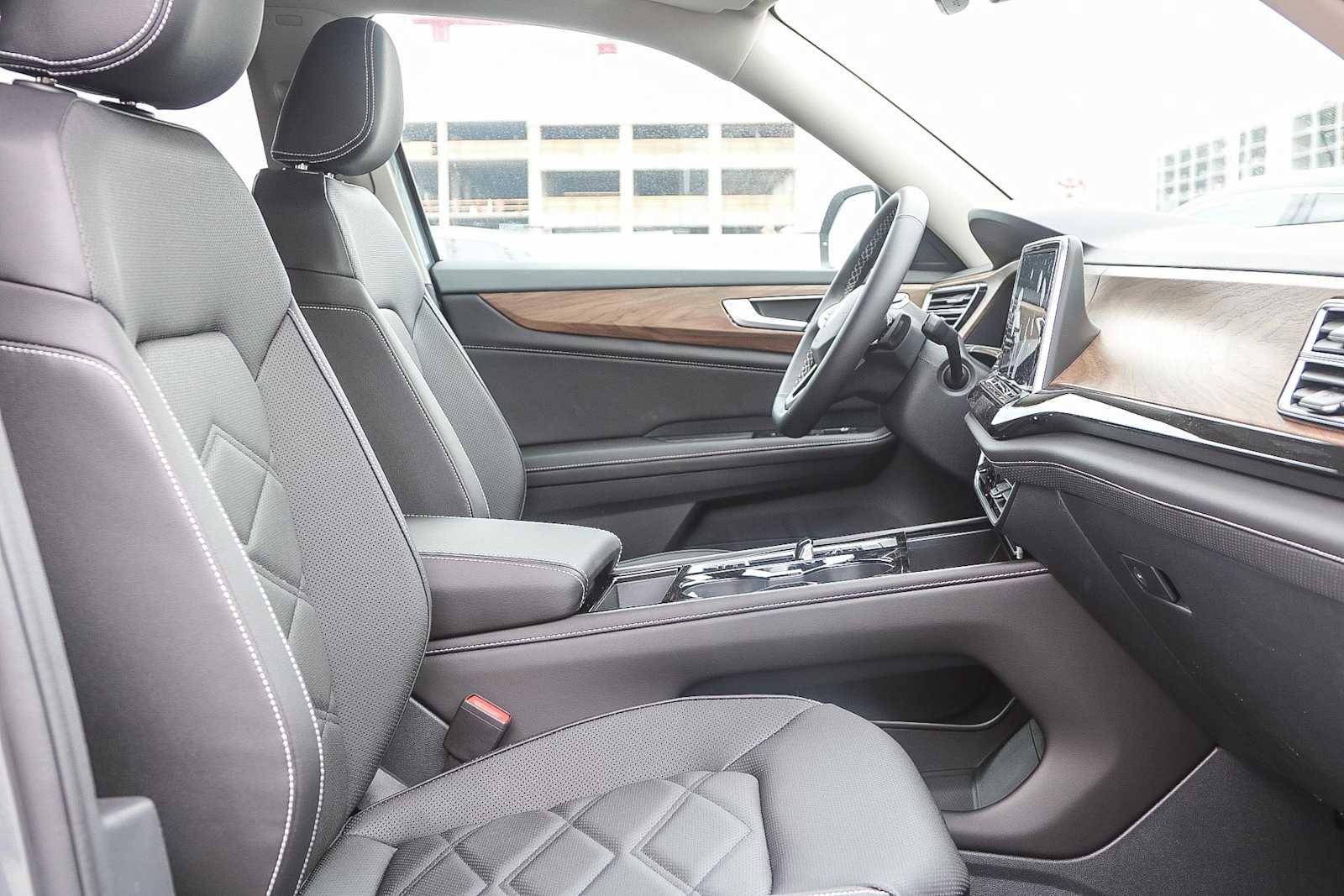 Thumbnail: 2025 Volkswagen Atlas - 18