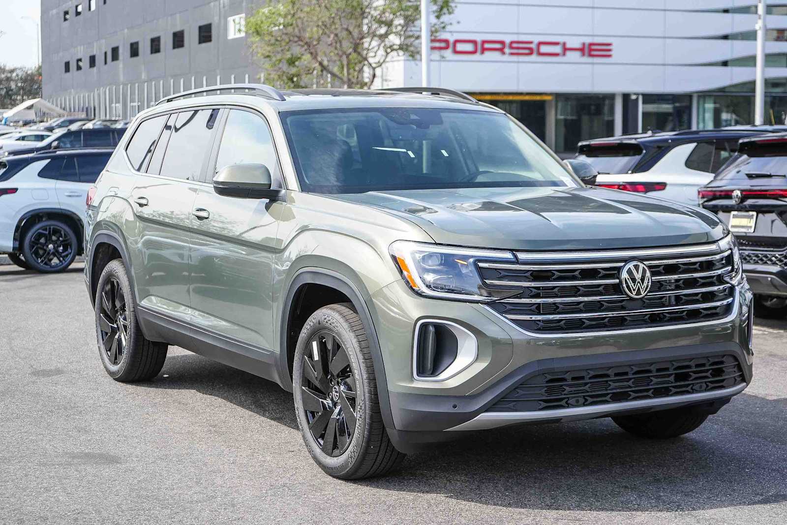 Thumbnail: 2026 Volkswagen Atlas - 3