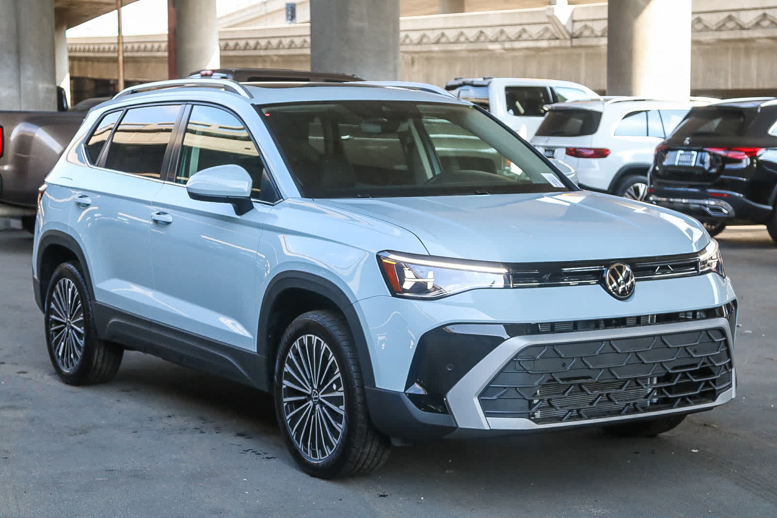 Thumbnail: 2025 Volkswagen Taos - 3
