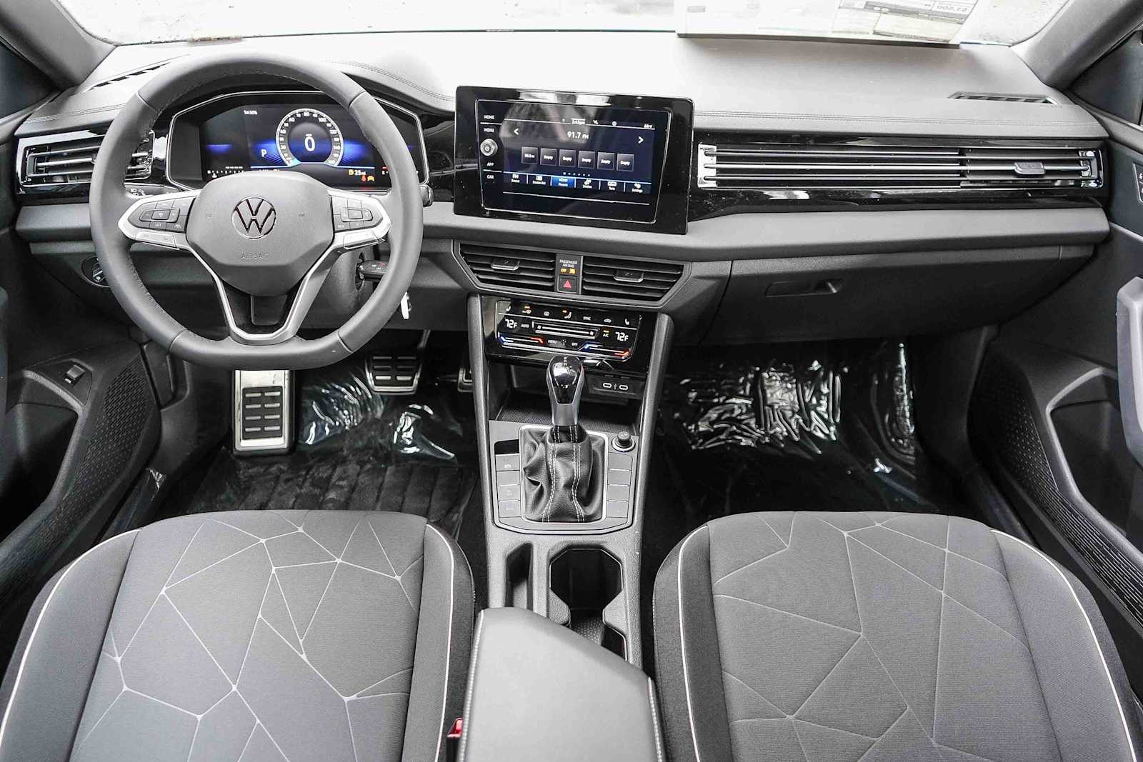 Thumbnail: 2026 Volkswagen Jetta - 14