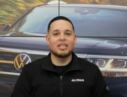 Staff member Henry Canas from ID_f4cd7918bf98