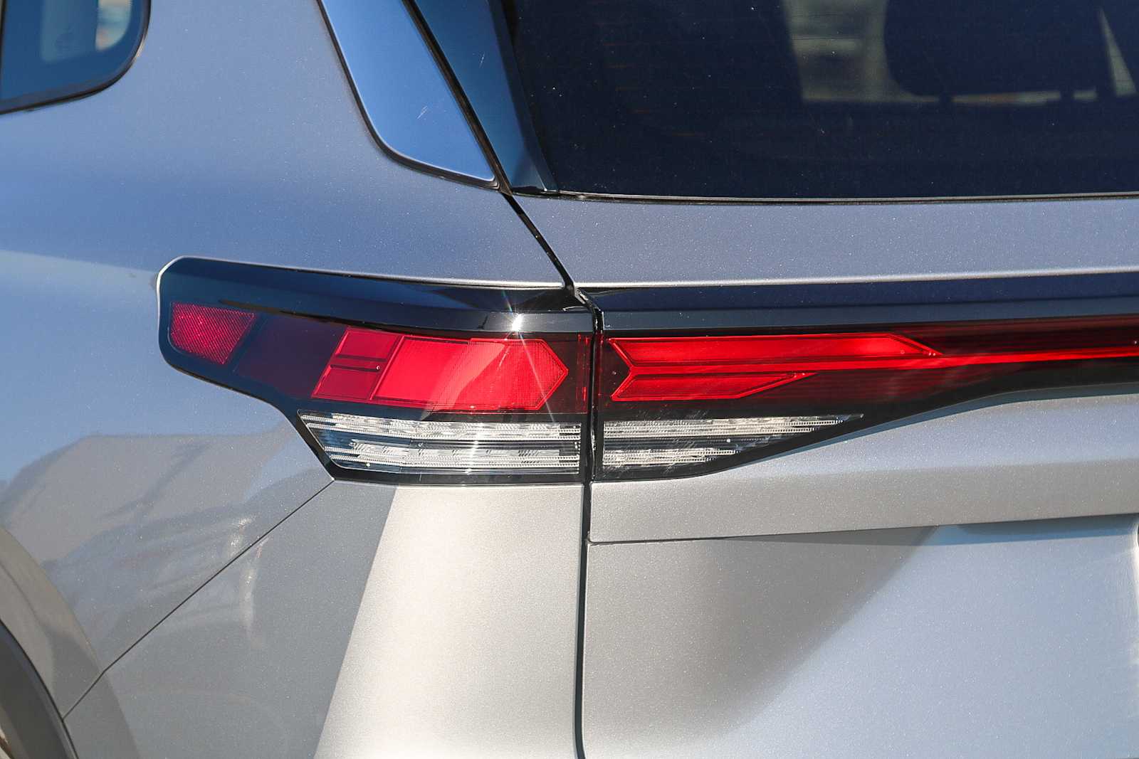 Thumbnail: 2025 Volkswagen Tiguan - 9