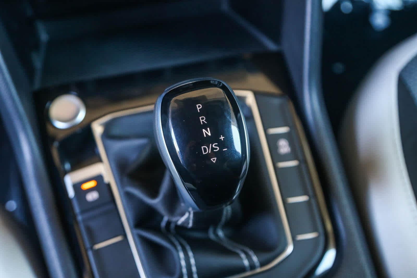 Thumbnail: 2025 Volkswagen Taos - 21