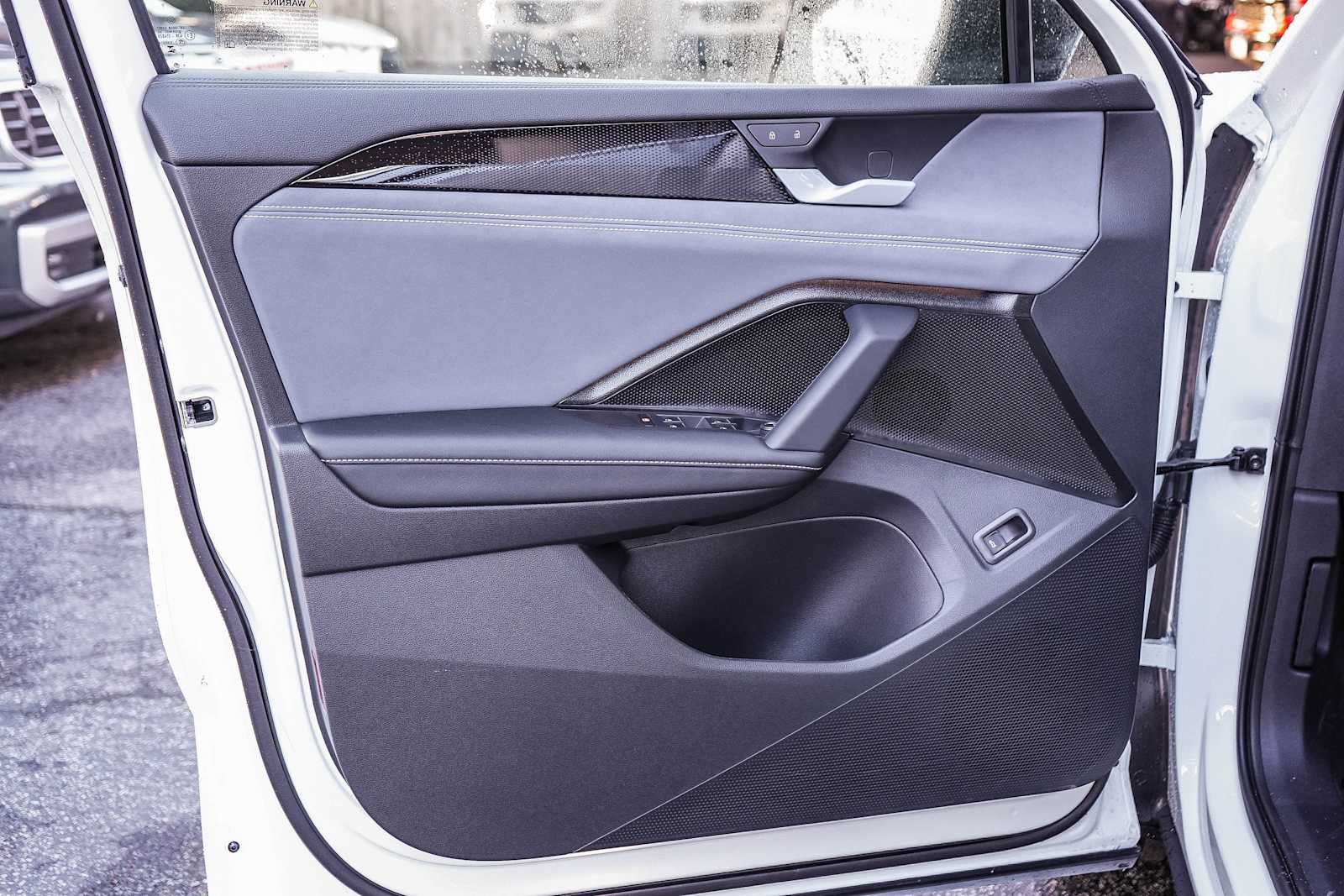 Thumbnail: 2026 Volkswagen Tiguan - 24