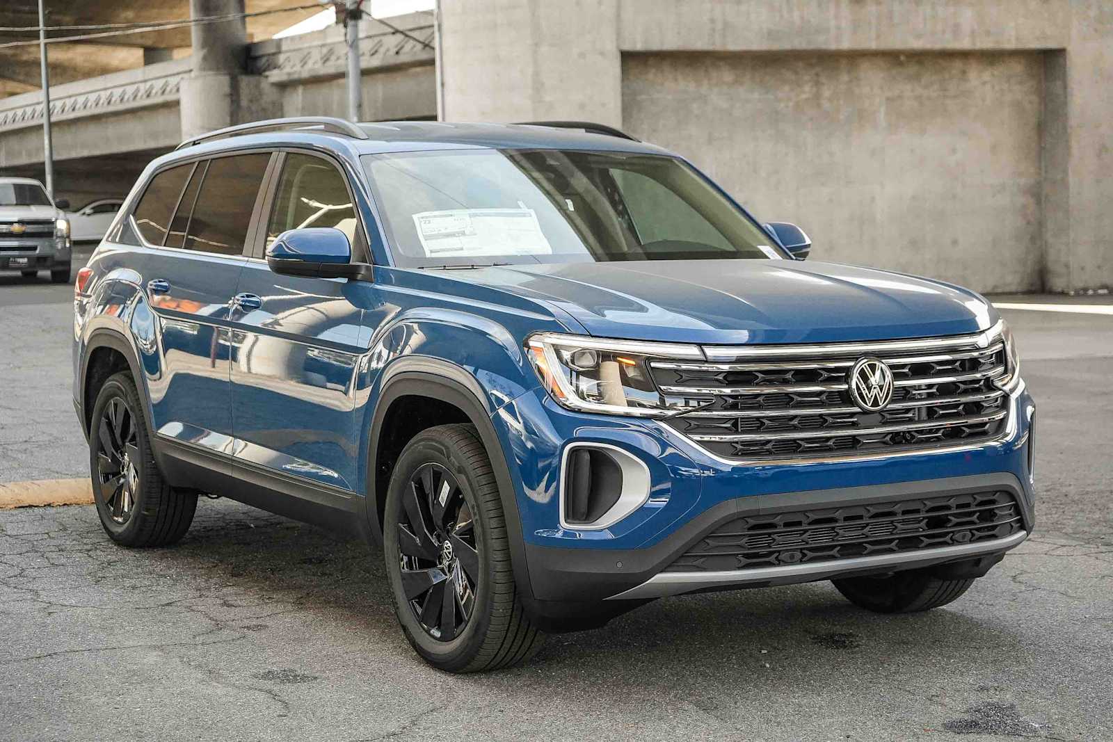 Thumbnail: 2026 Volkswagen Atlas - 3