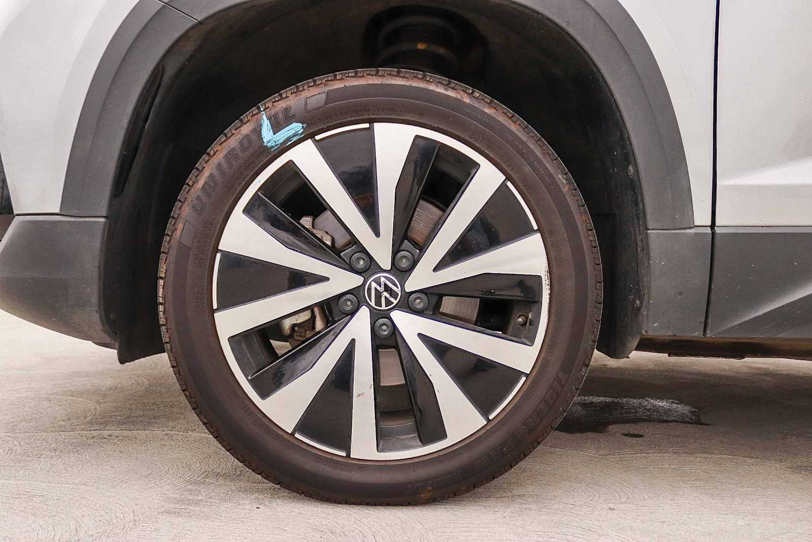 Thumbnail: 2024 Volkswagen Taos - 10