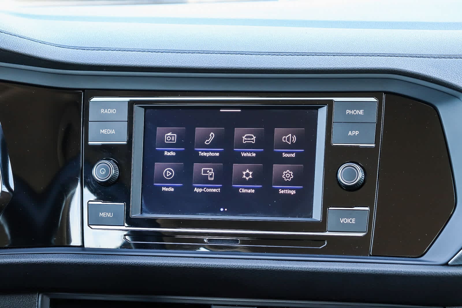 Thumbnail: 2024 Volkswagen Jetta - 15