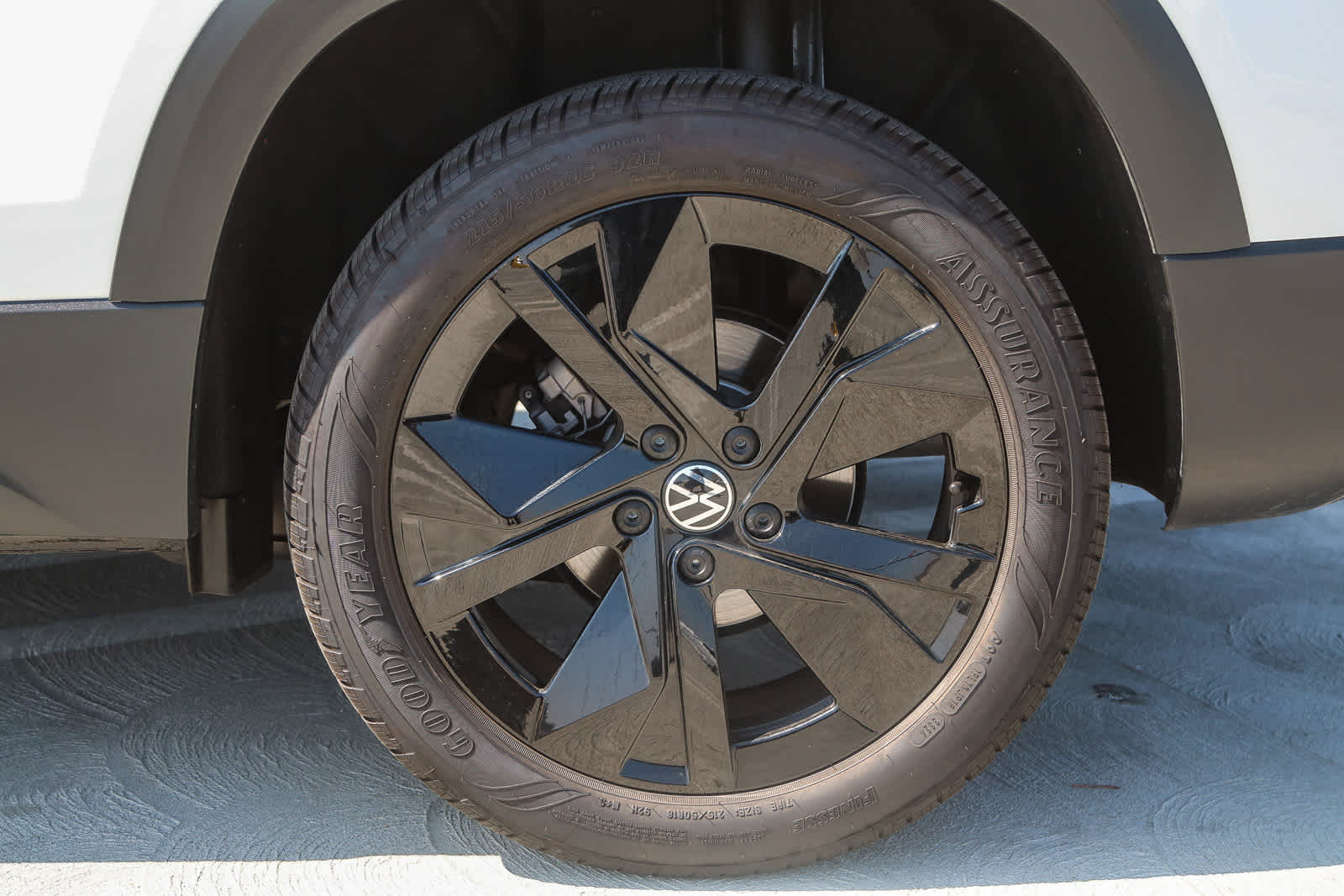 Thumbnail: 2025 Volkswagen Taos - 10