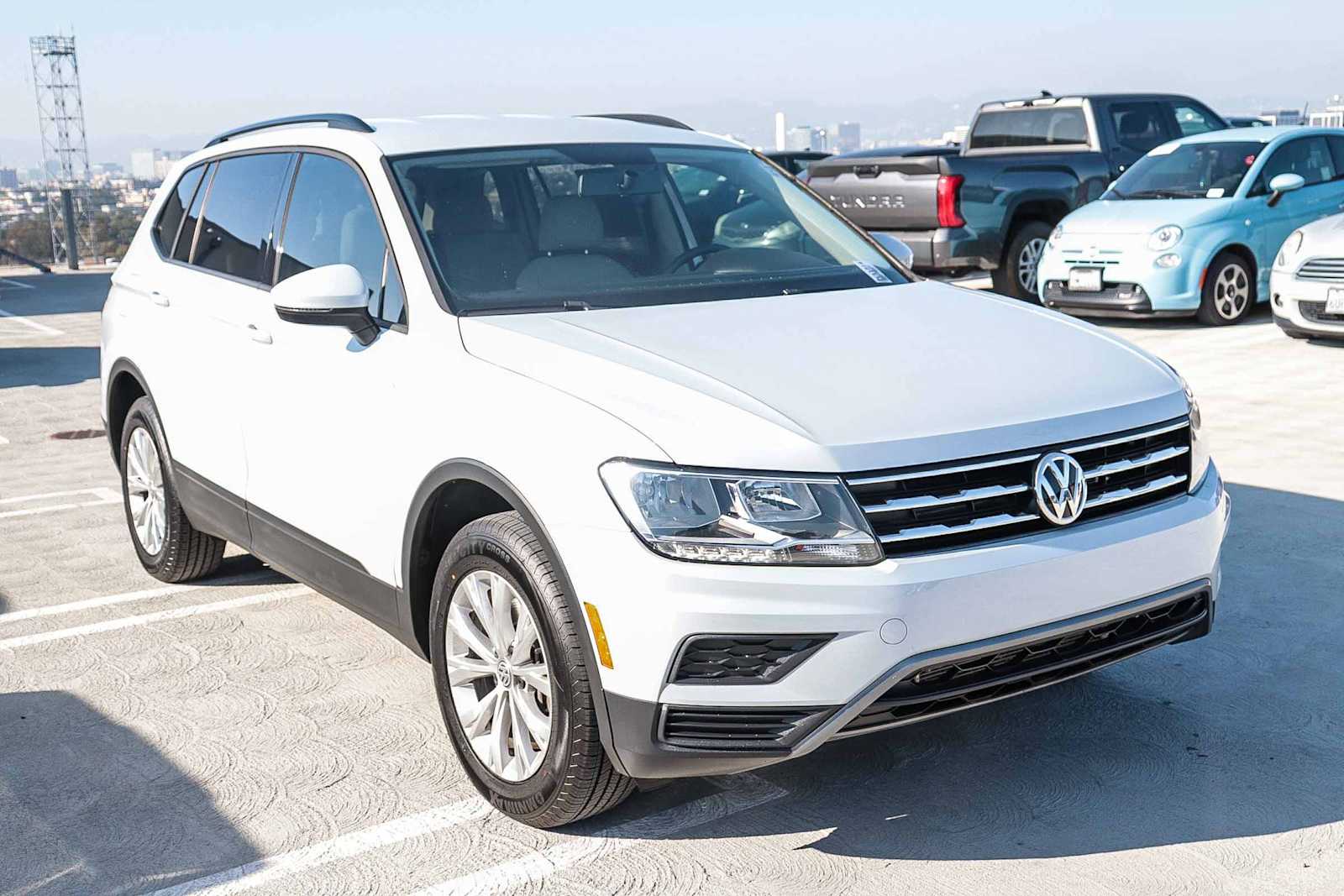 Thumbnail: 2018 Volkswagen Tiguan - 2